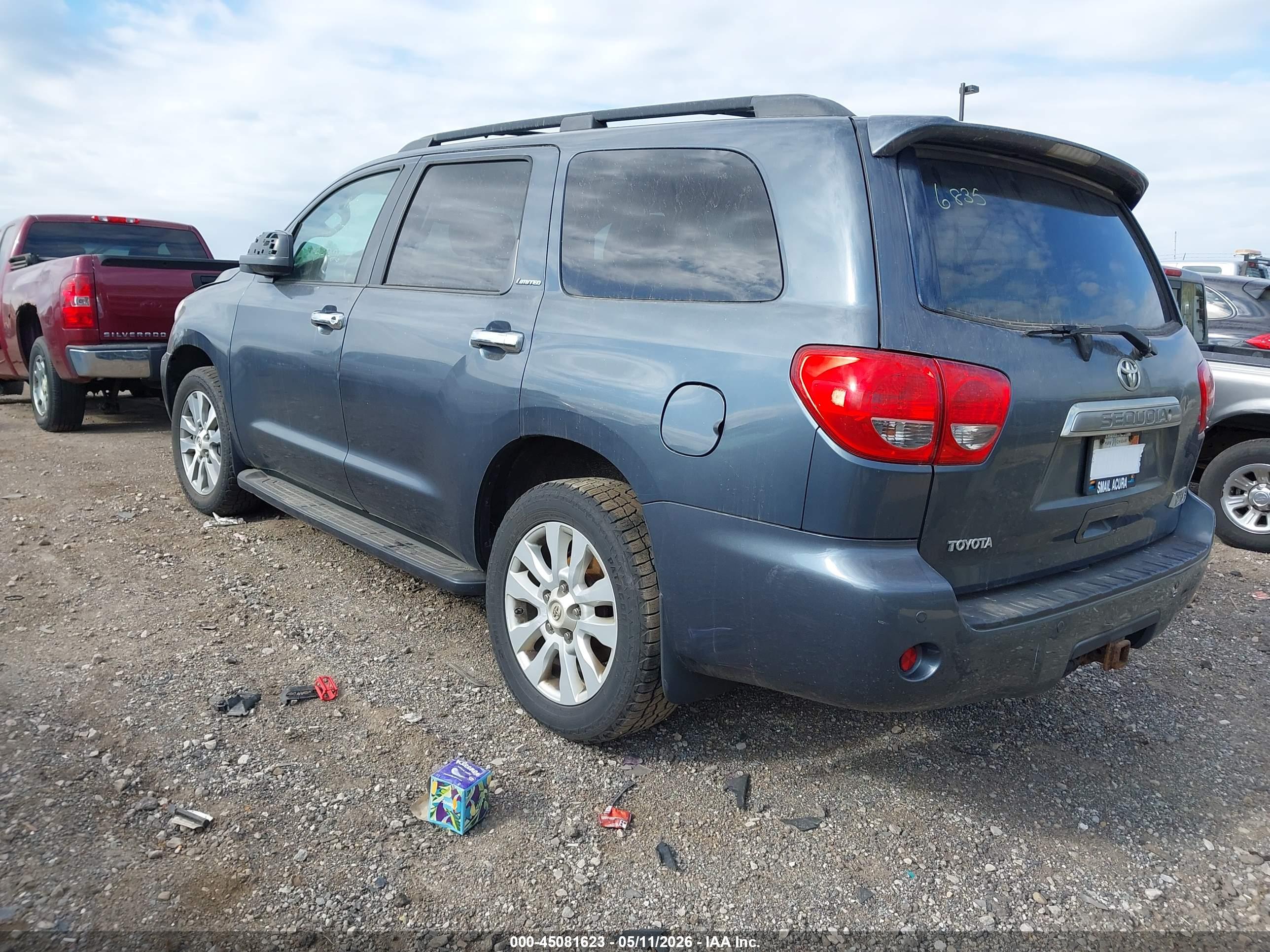TOYOTA SEQUOIA image 3