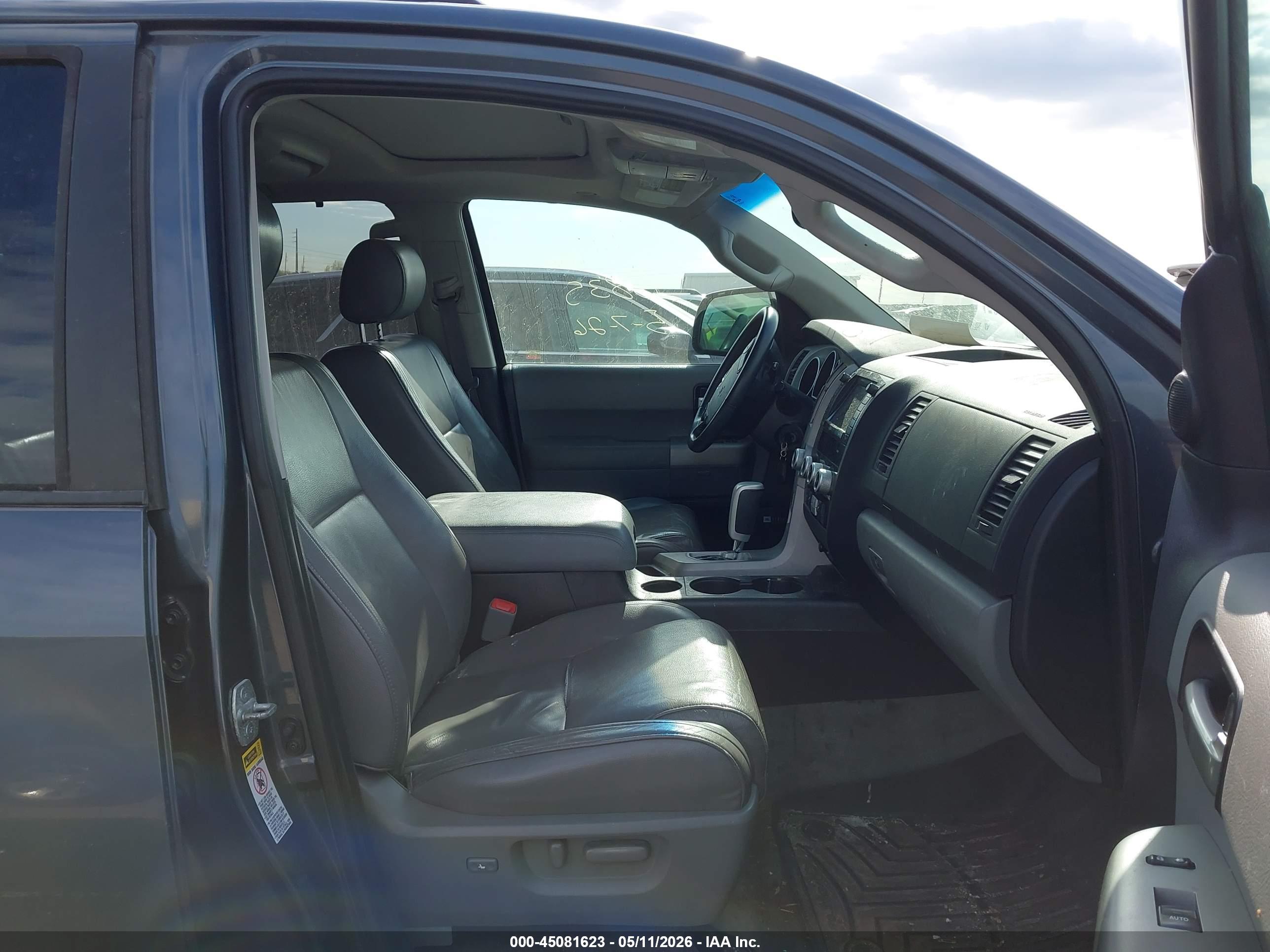 TOYOTA SEQUOIA image 5