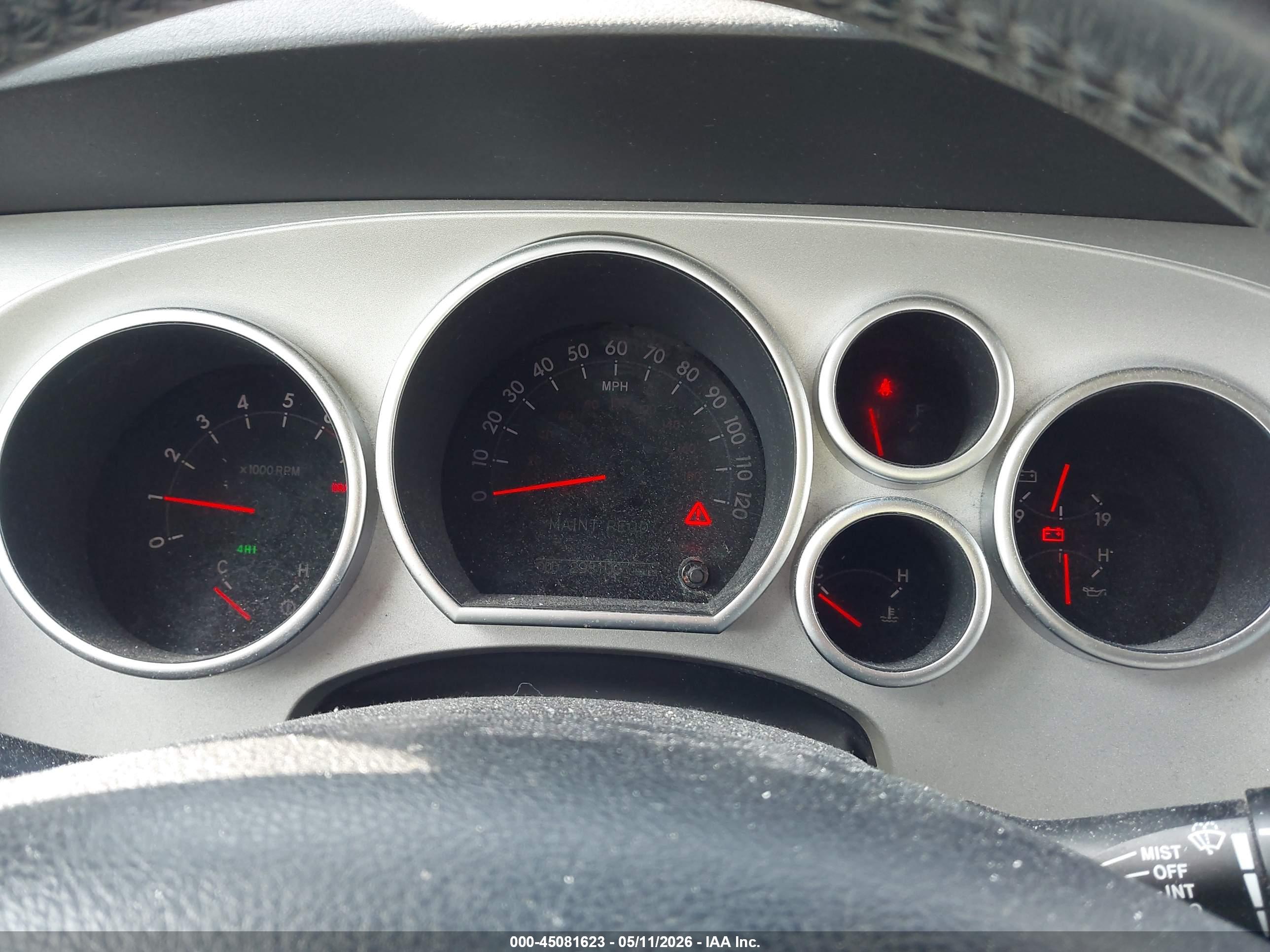 TOYOTA SEQUOIA image 7