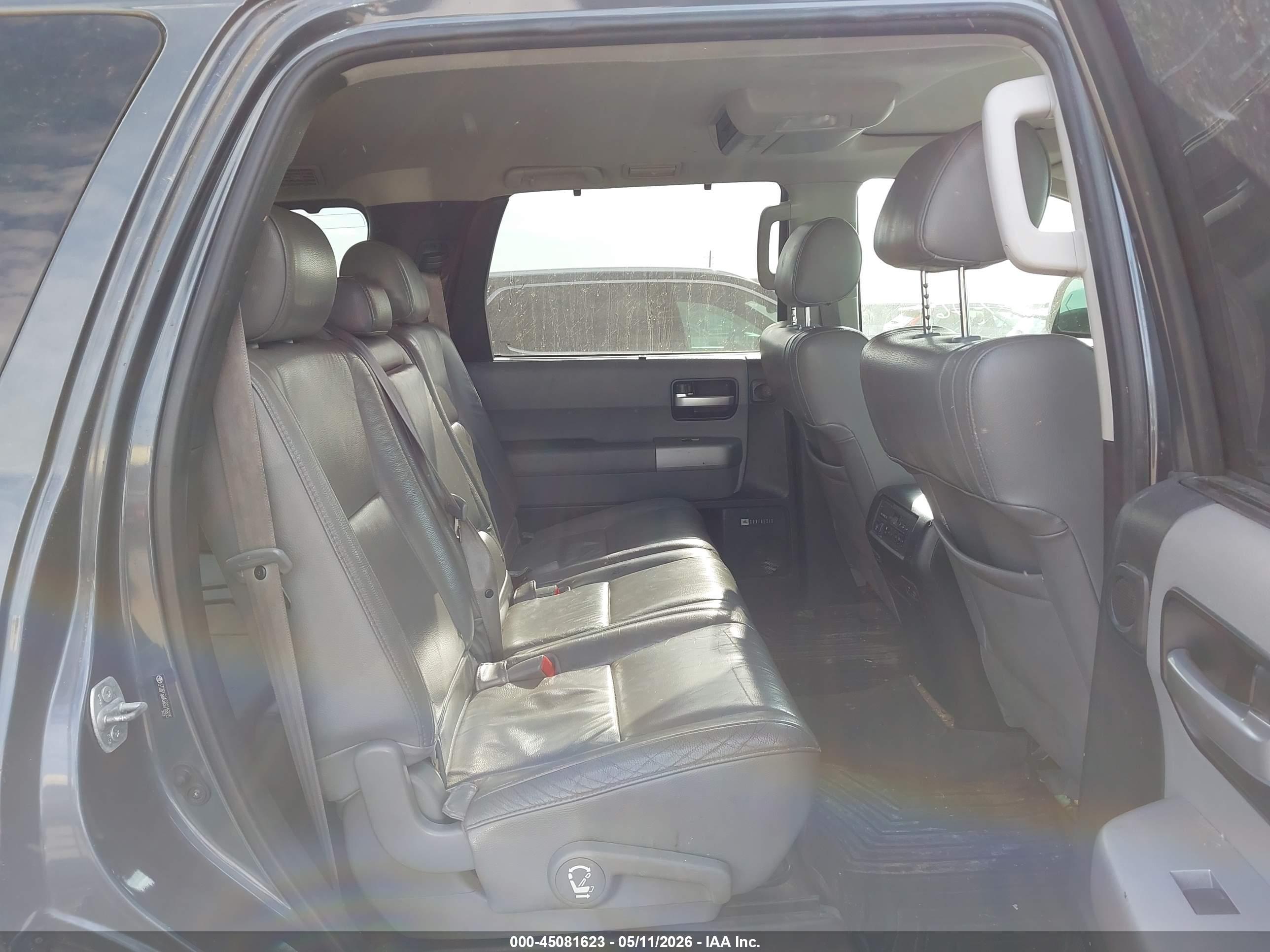TOYOTA SEQUOIA image 8