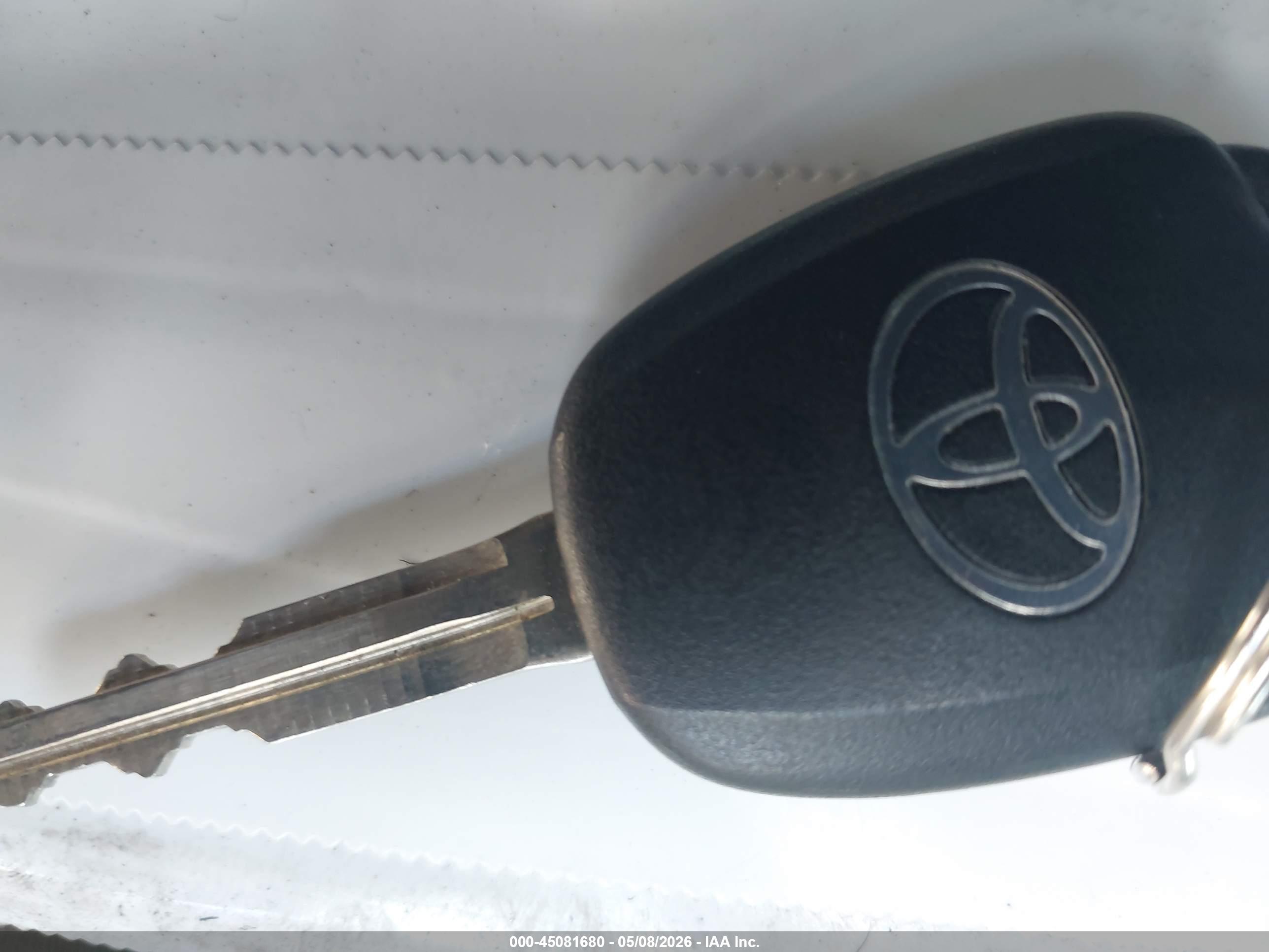 TOYOTA COROLLA image 11