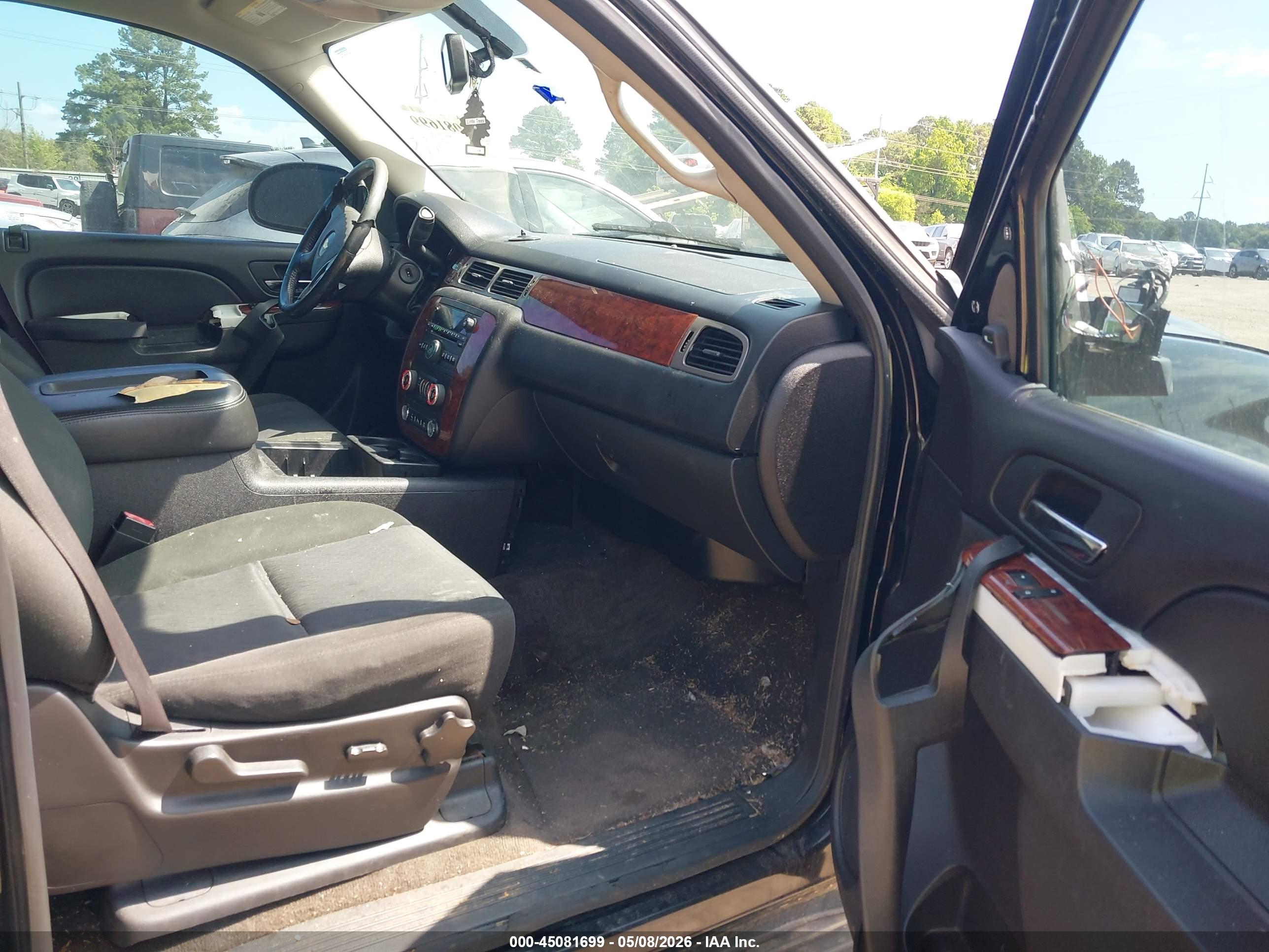CHEVROLET TAHOE image 5