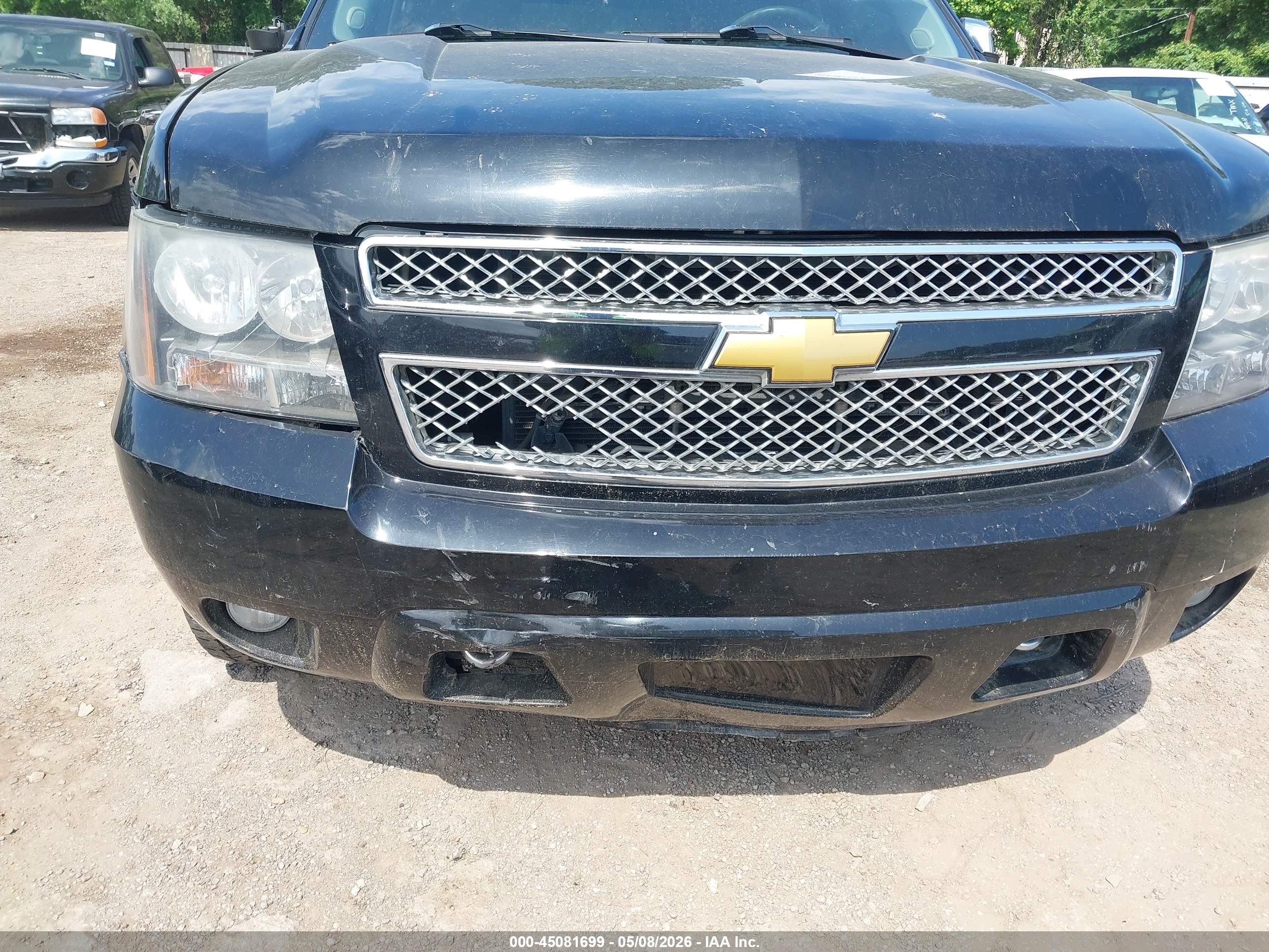 CHEVROLET TAHOE image 6