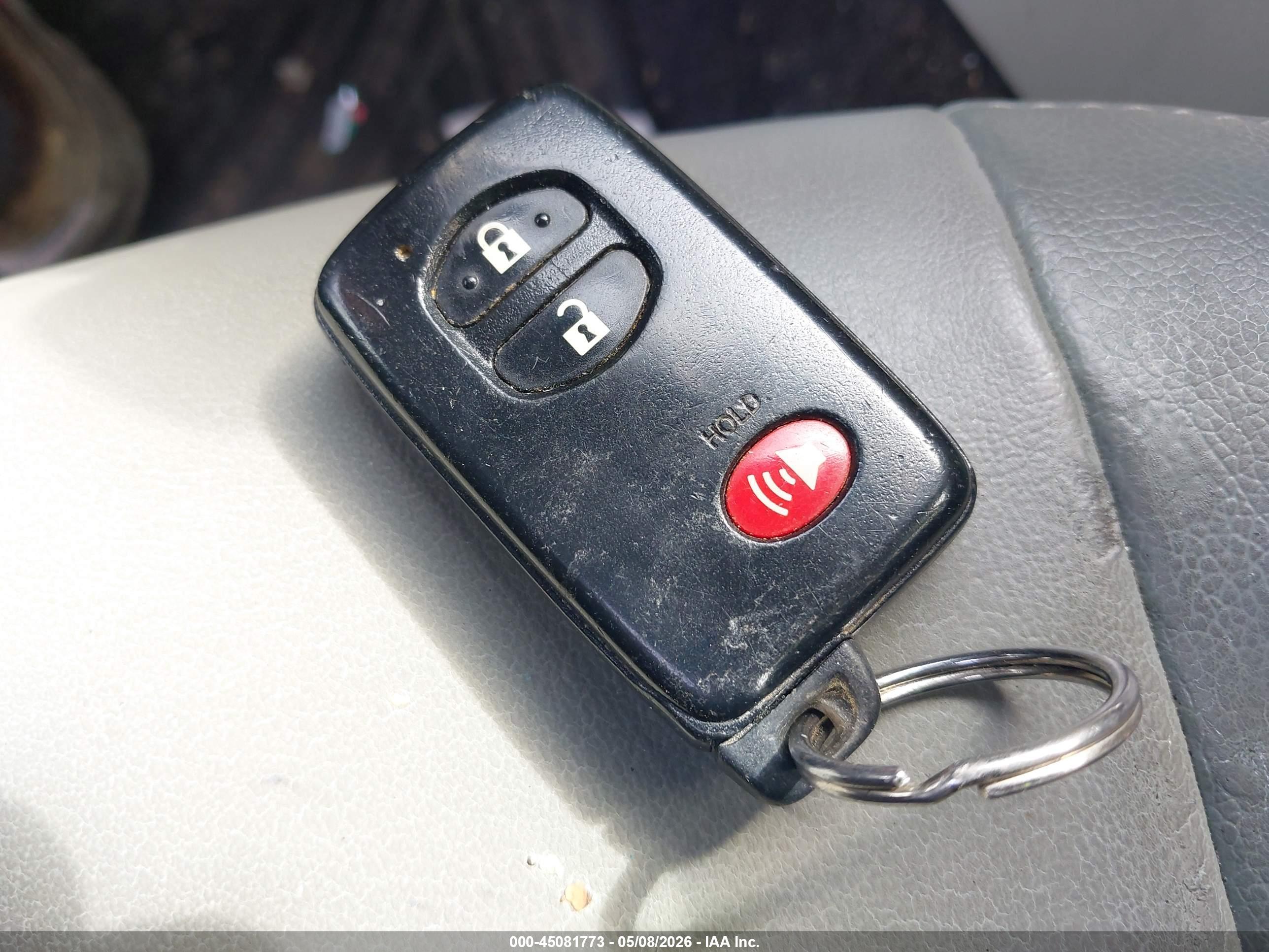 TOYOTA PRIUS image 11