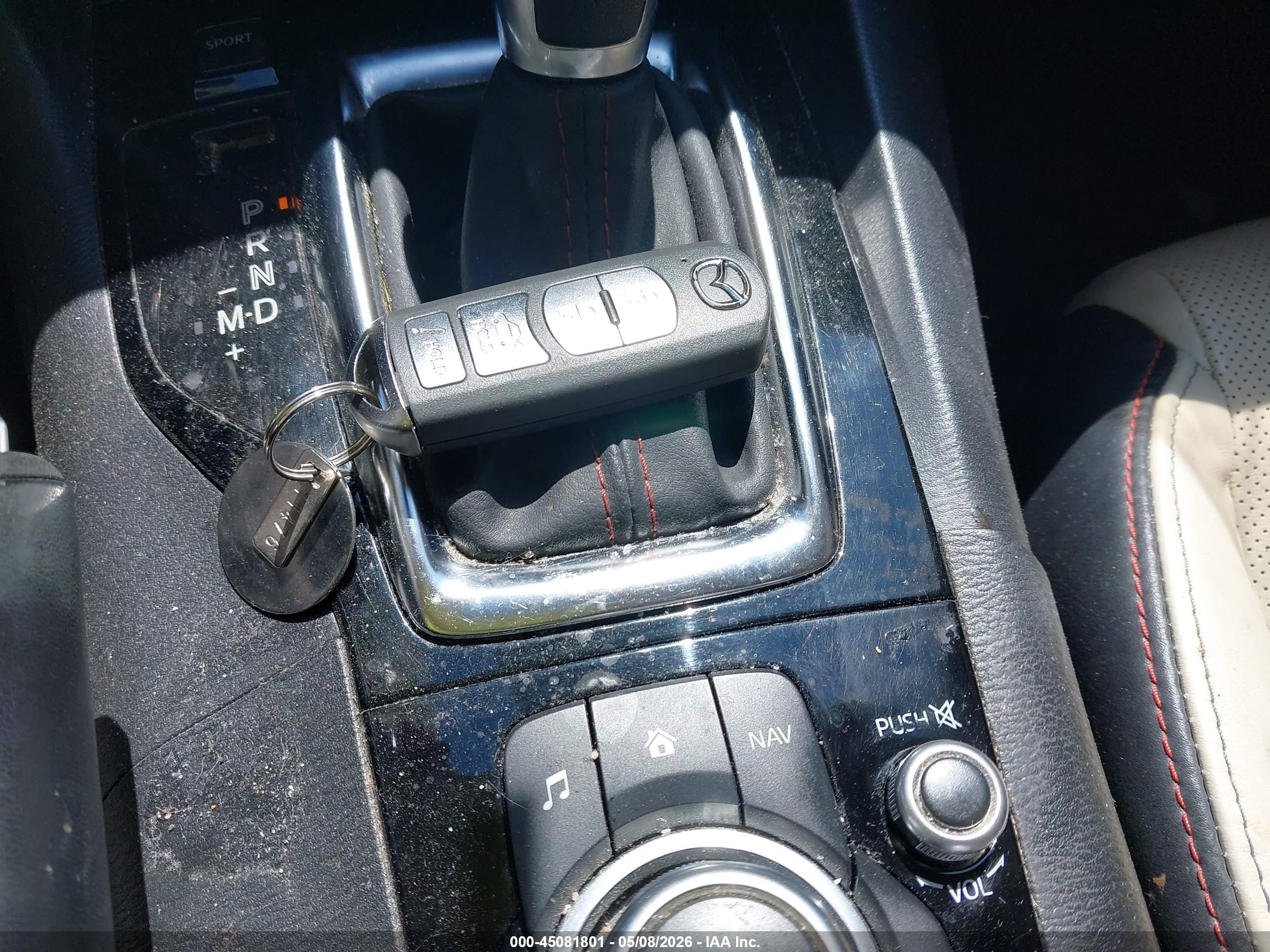 MAZDA MAZDA3 image 11