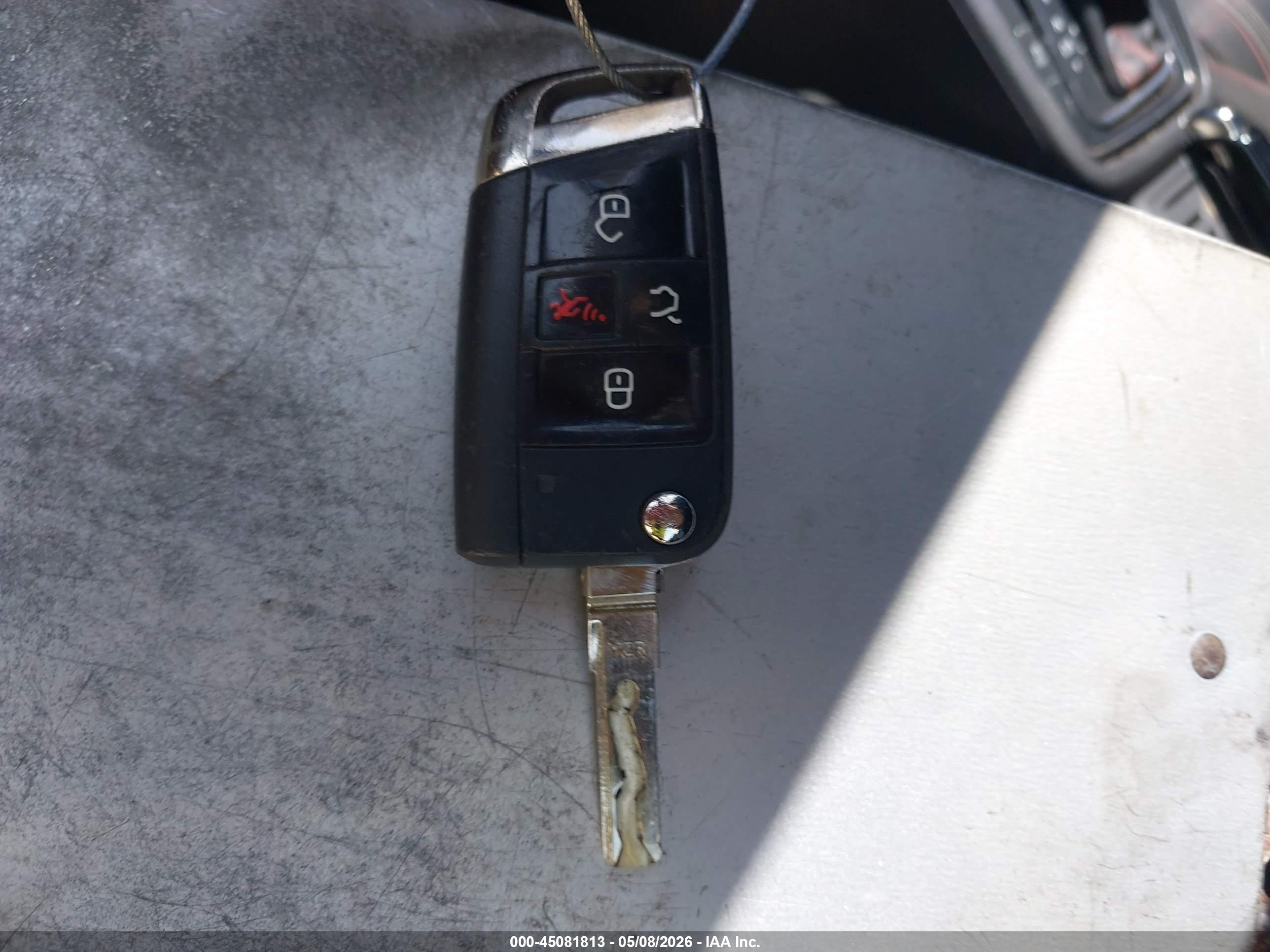 VOLKSWAGEN GOLF image 11