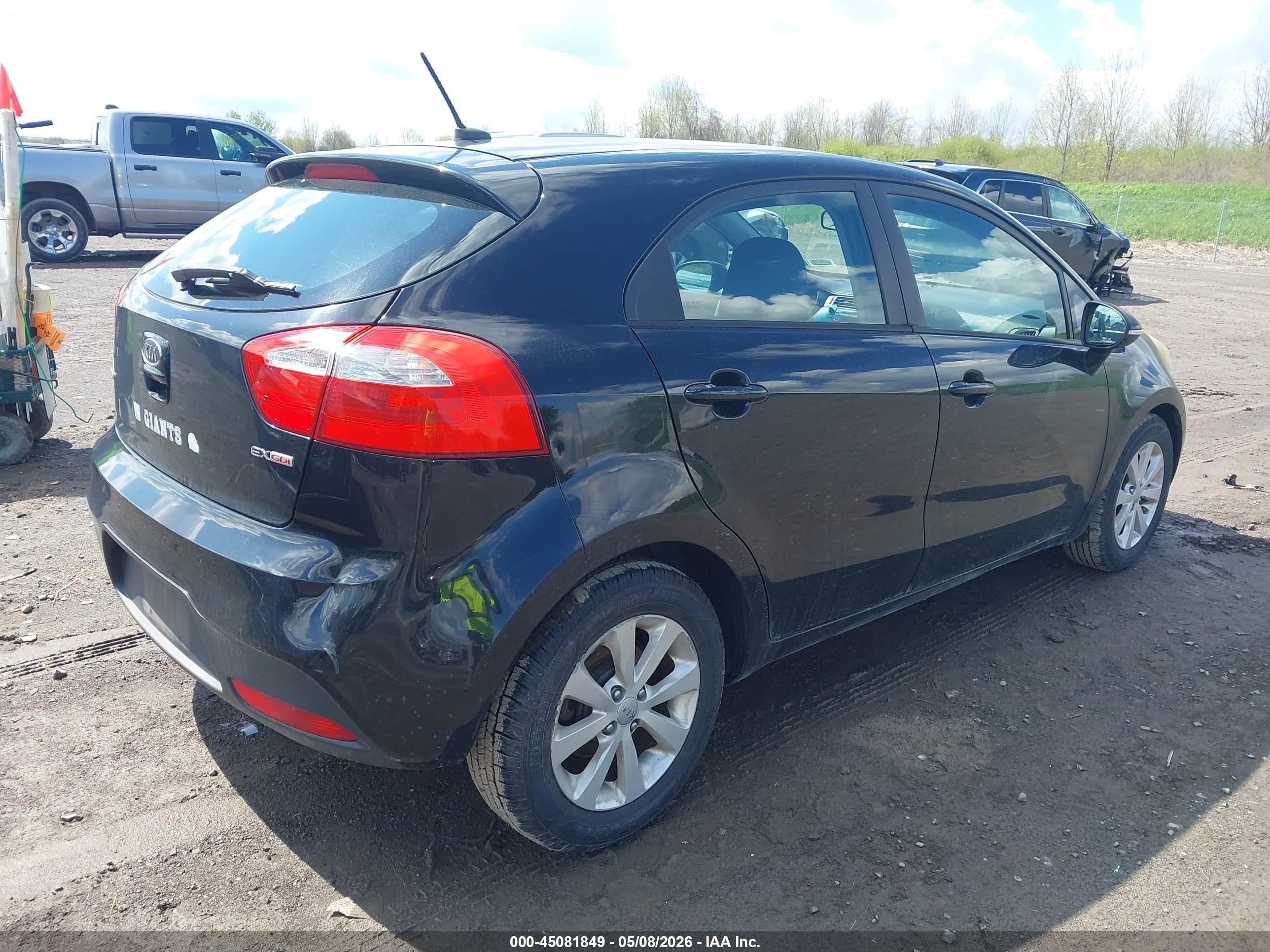 KIA RIO5 image 4
