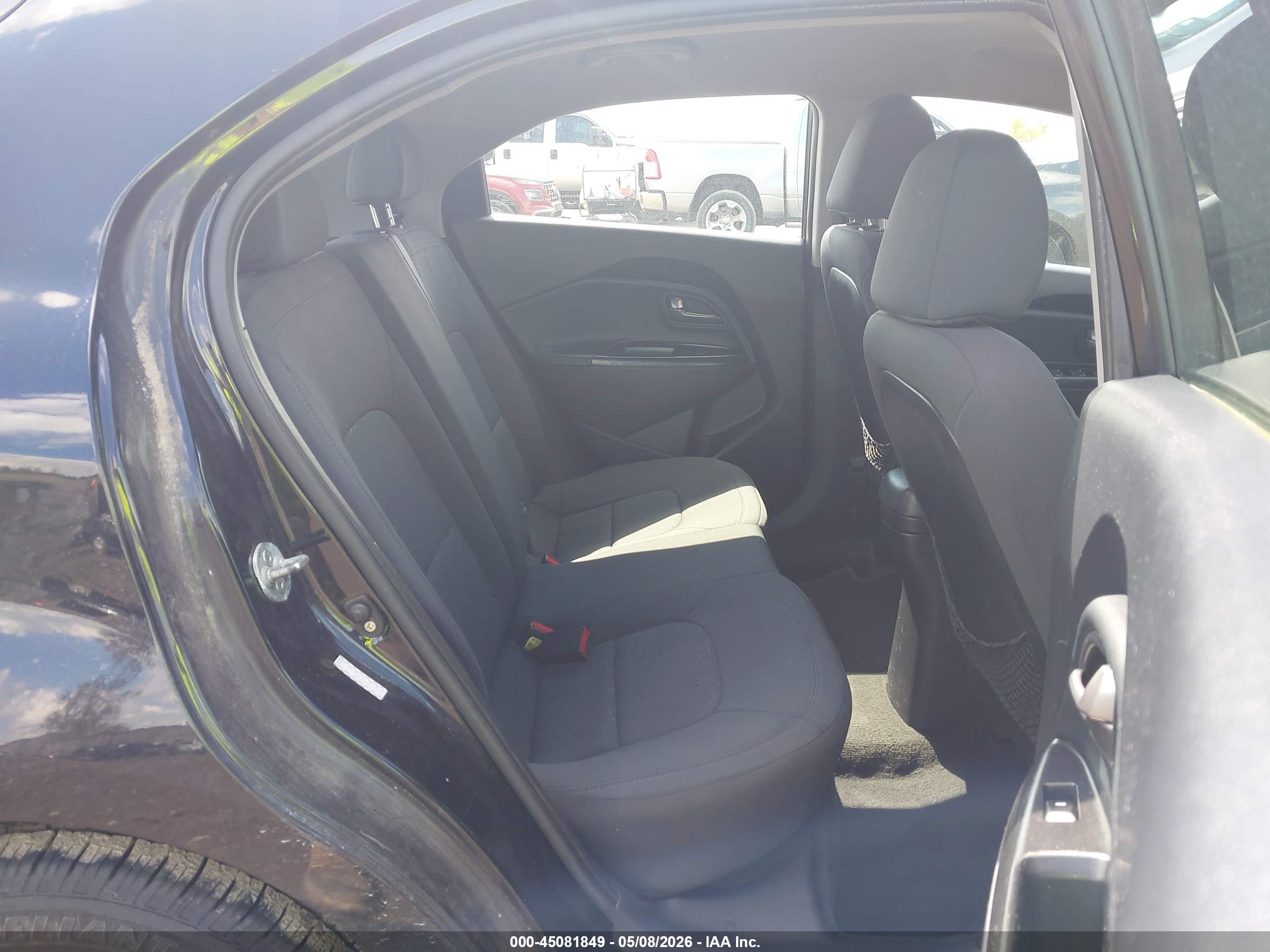 KIA RIO5 image 8