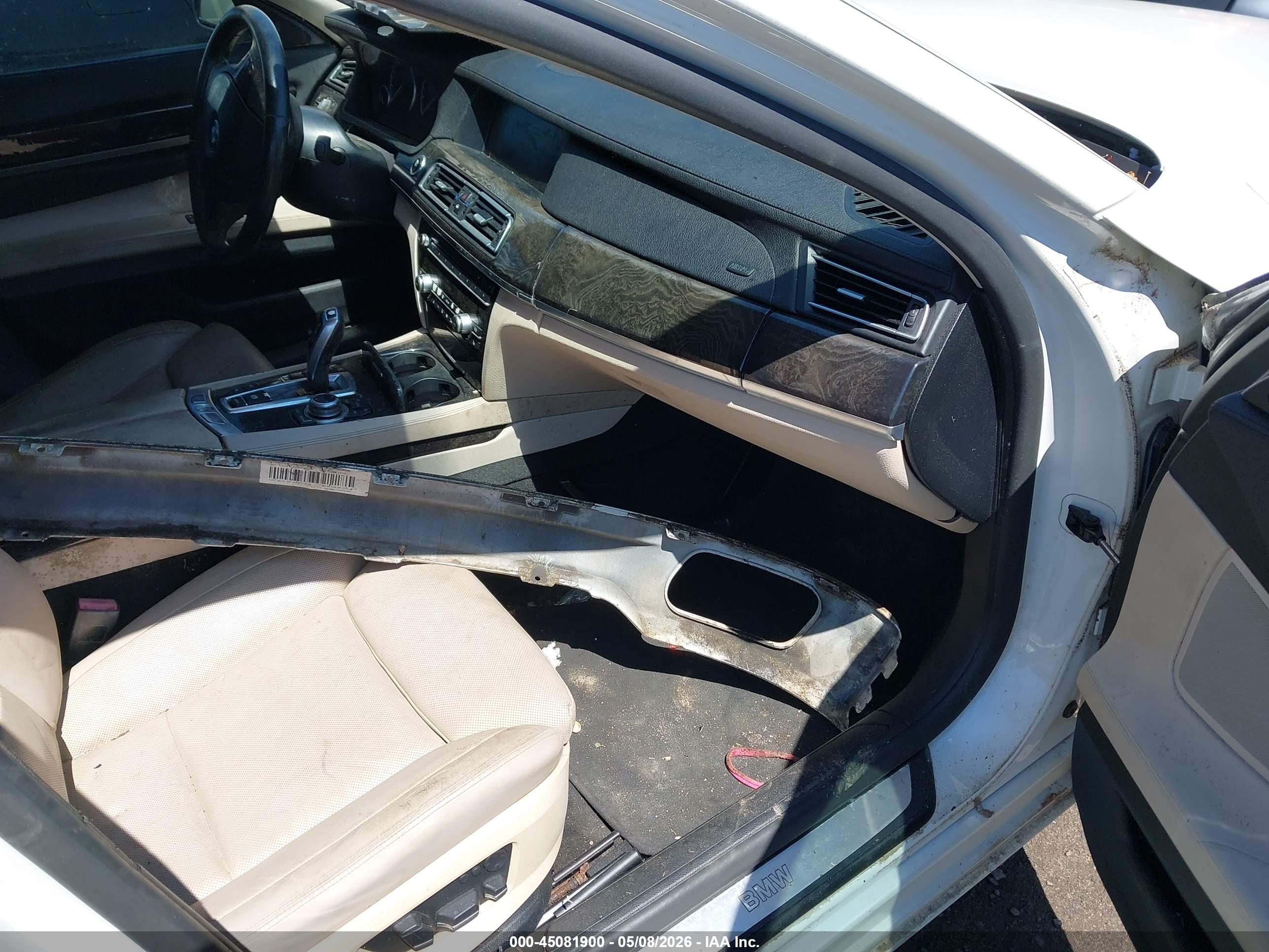 BMW 750LI image 5