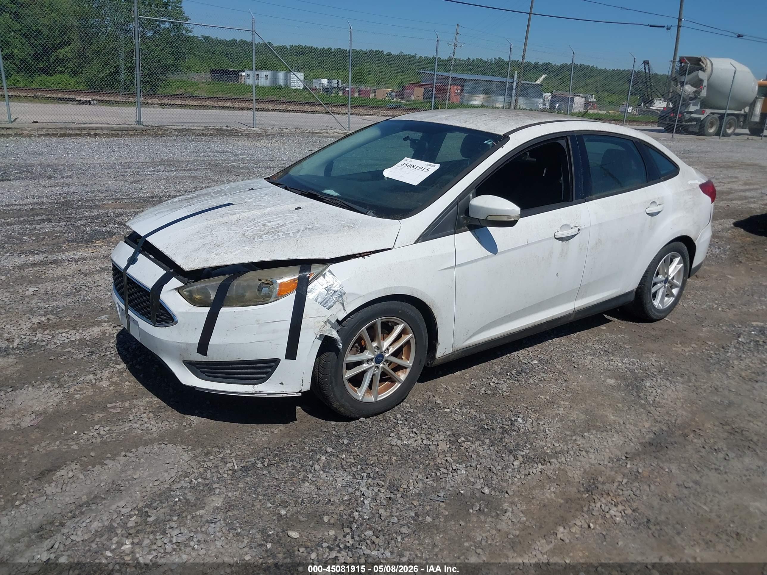 FORD FOCUS image 2