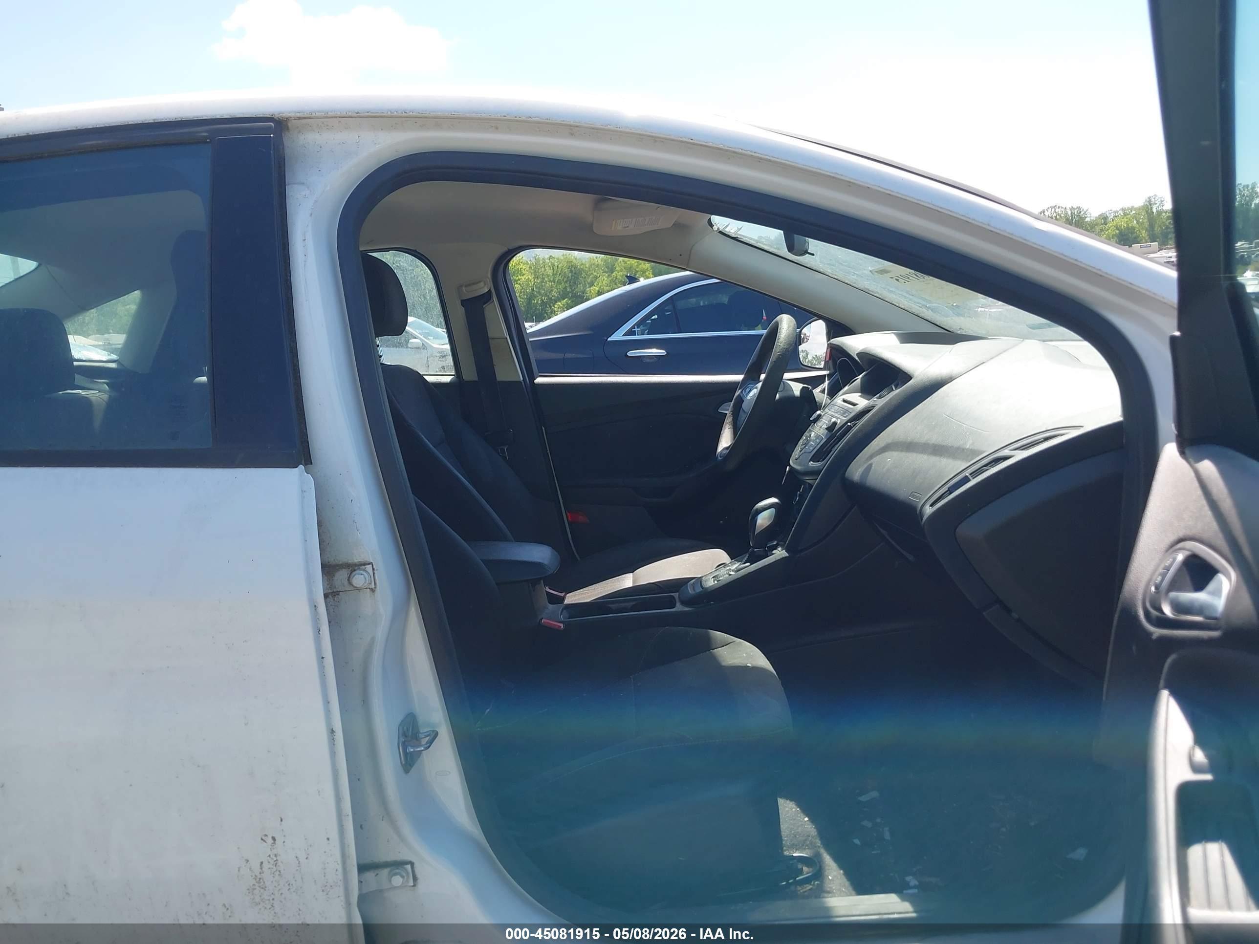 FORD FOCUS image 5