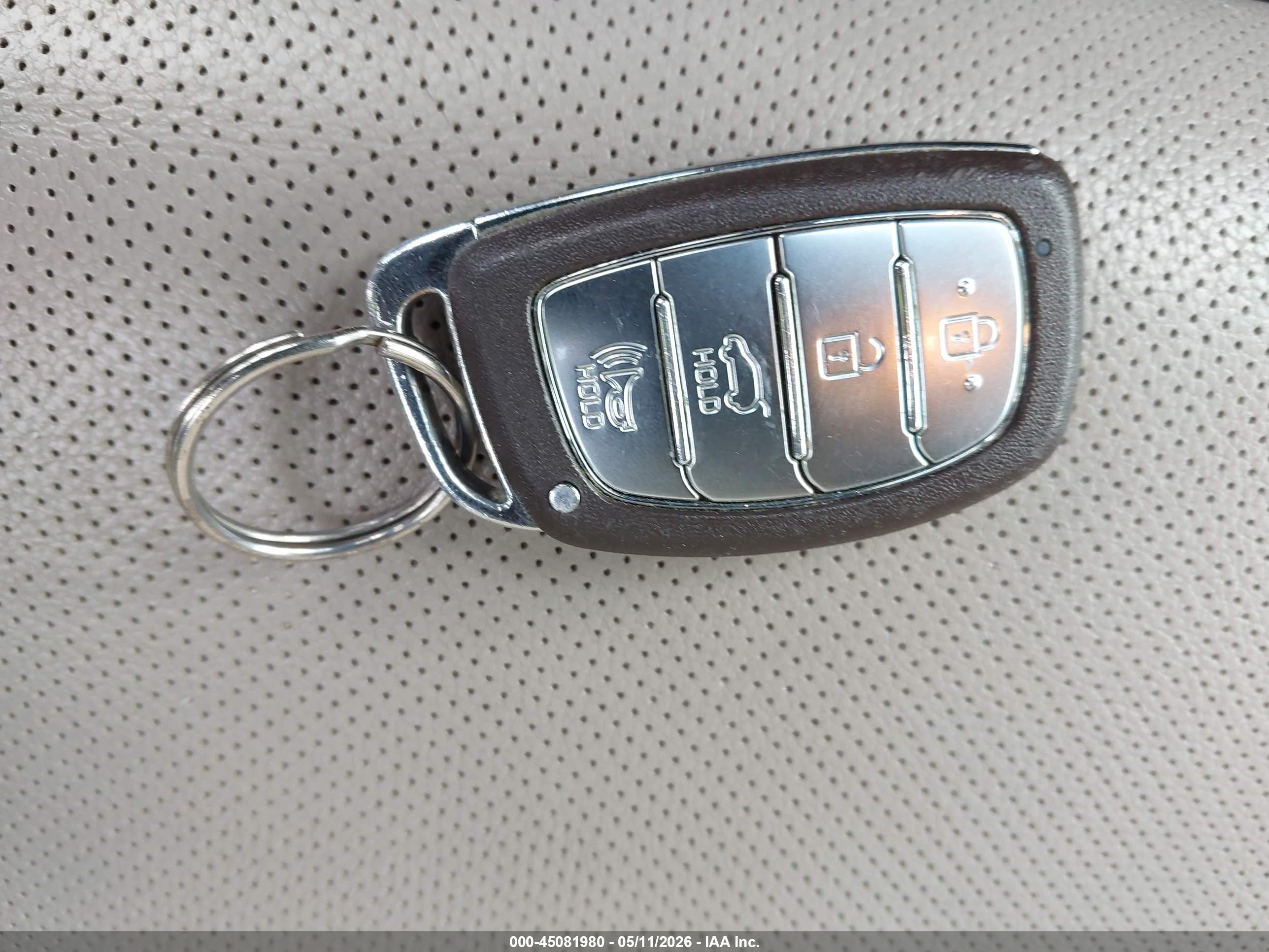 HYUNDAI TUCSON image 11
