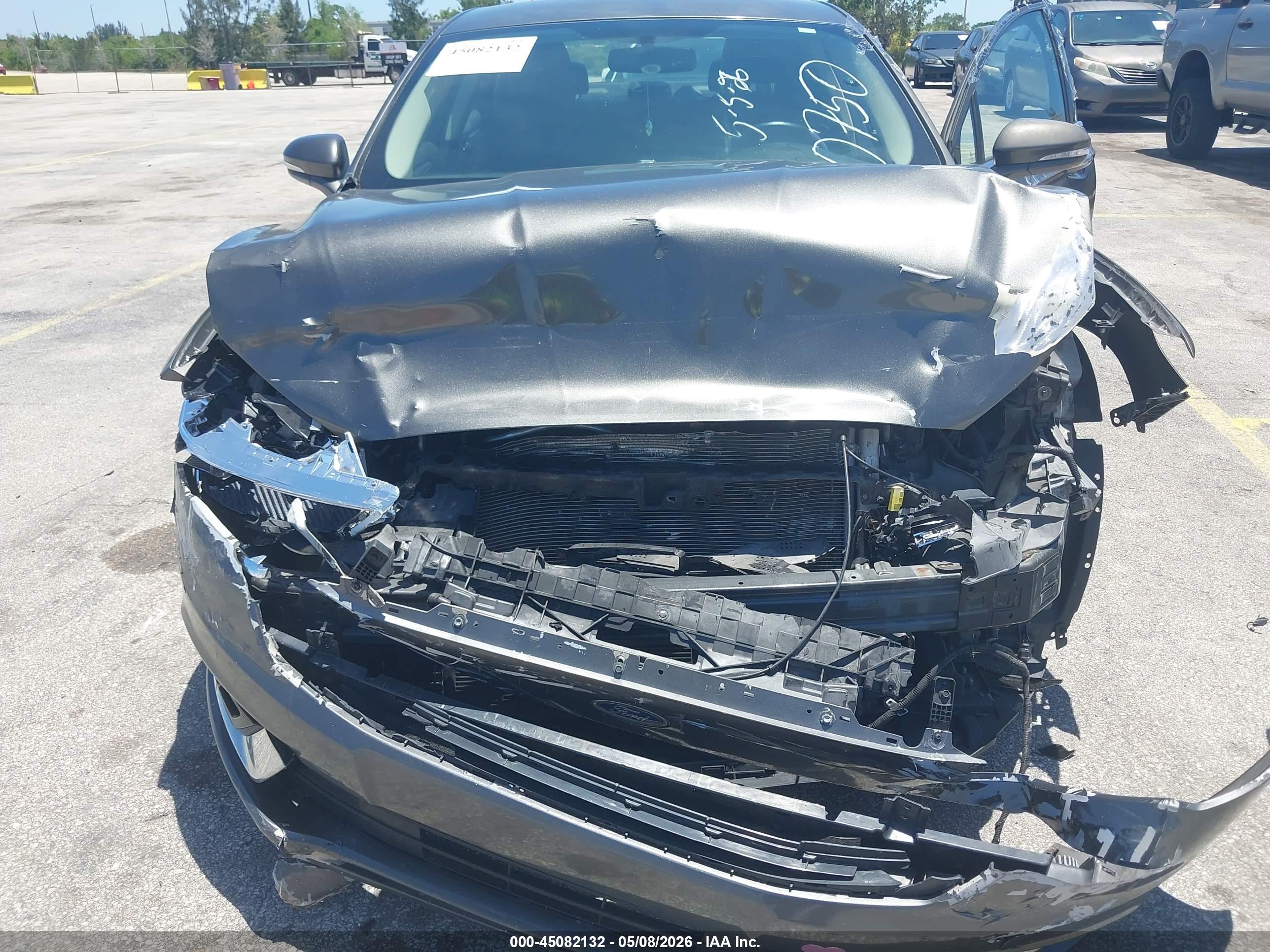 FORD FUSION image 6
