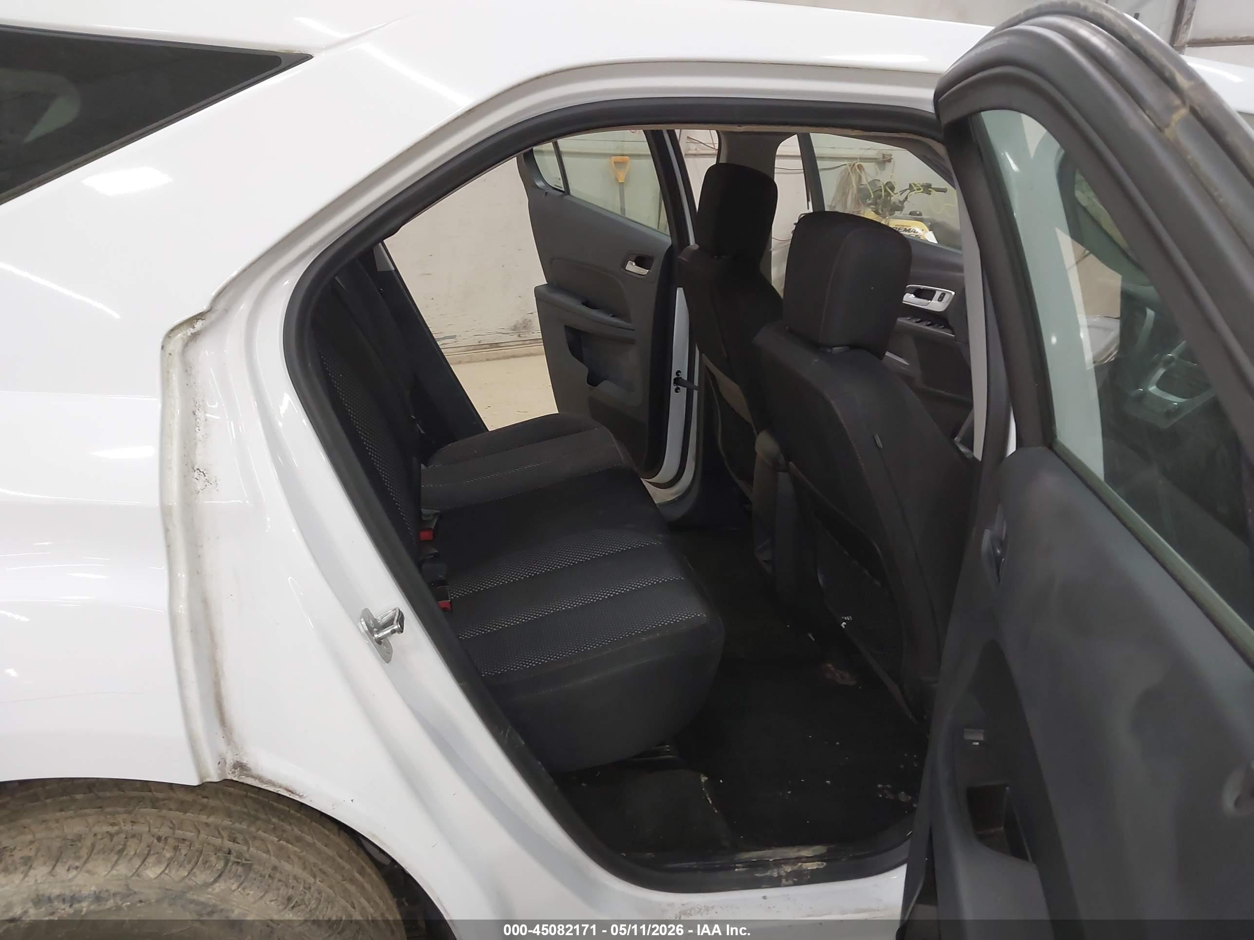 CHEVROLET EQUINOX image 8
