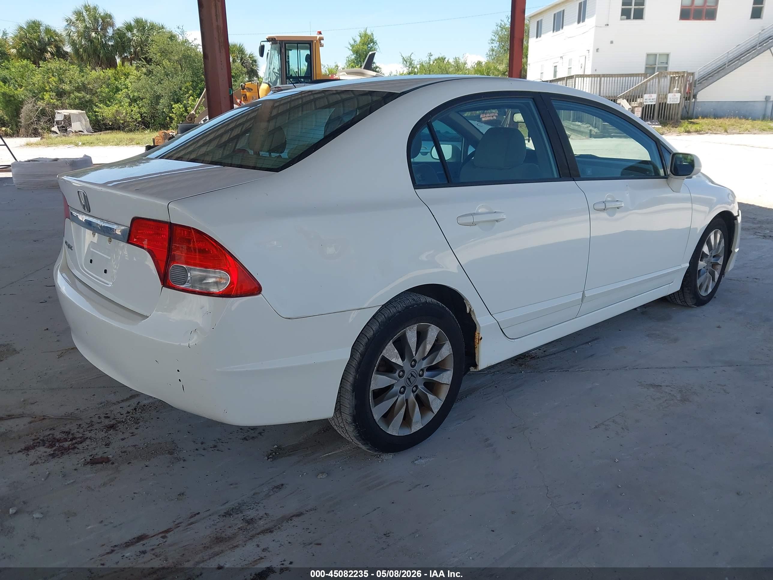 HONDA CIVIC image 4