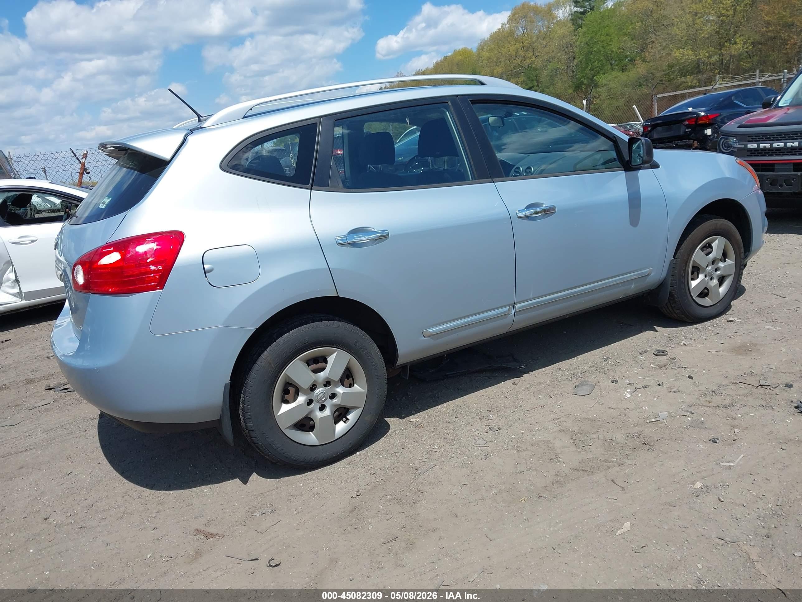 NISSAN ROGUE image 4