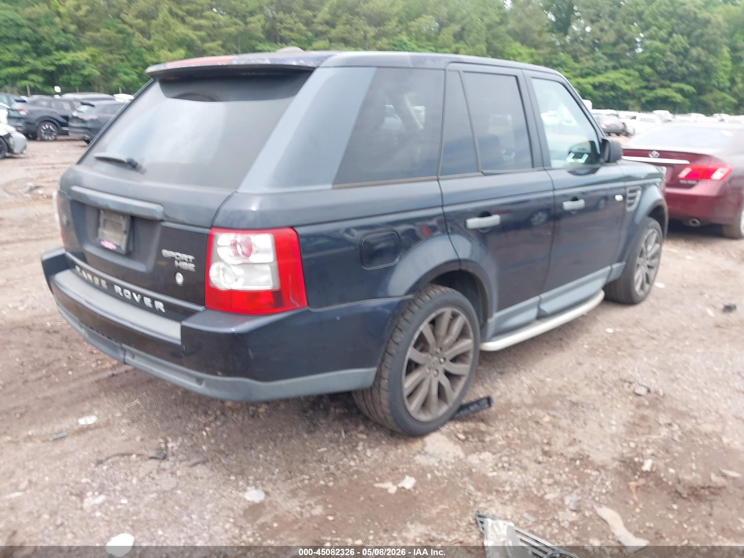 LAND ROVER image 4