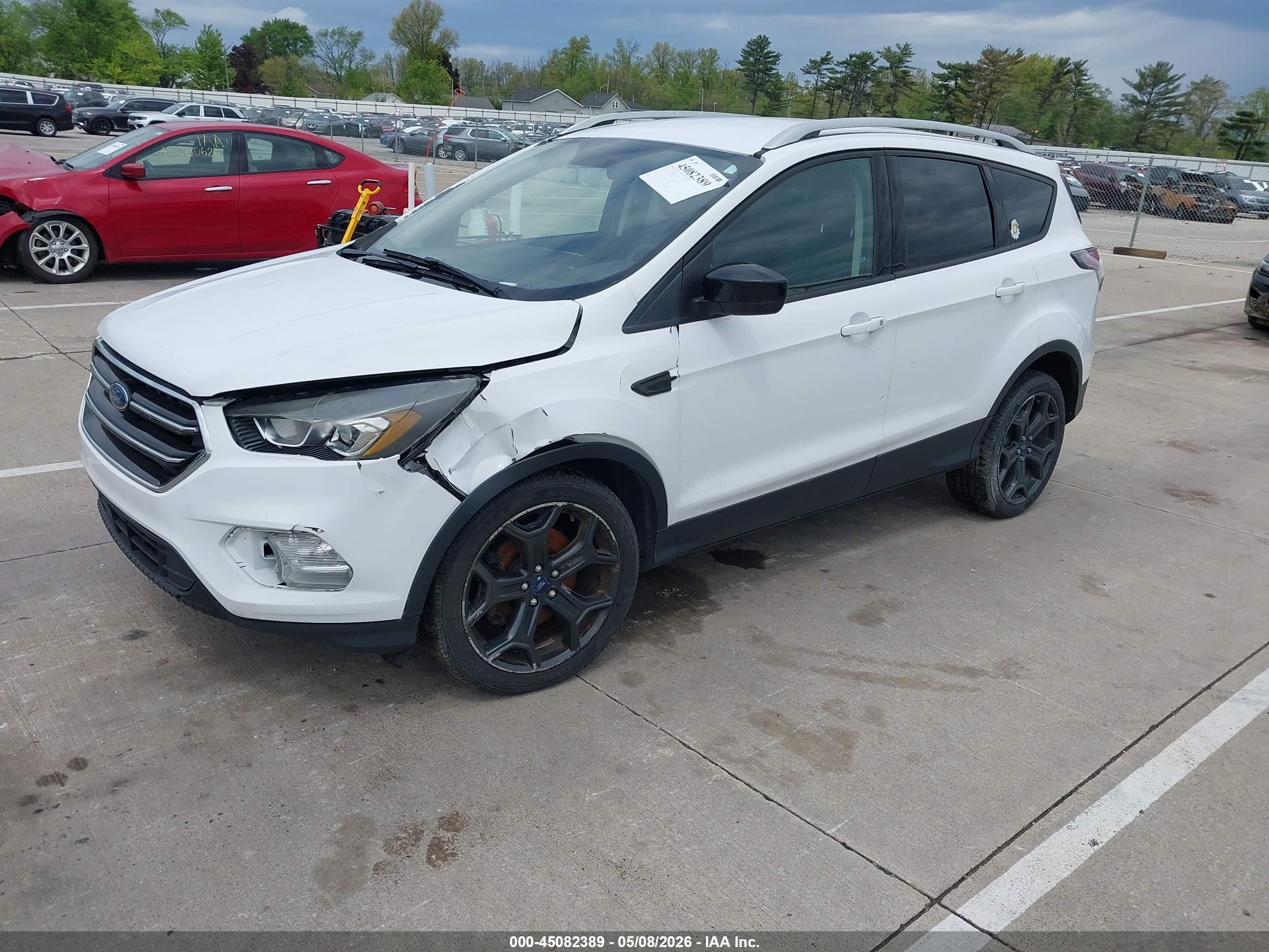 FORD ESCAPE image 2
