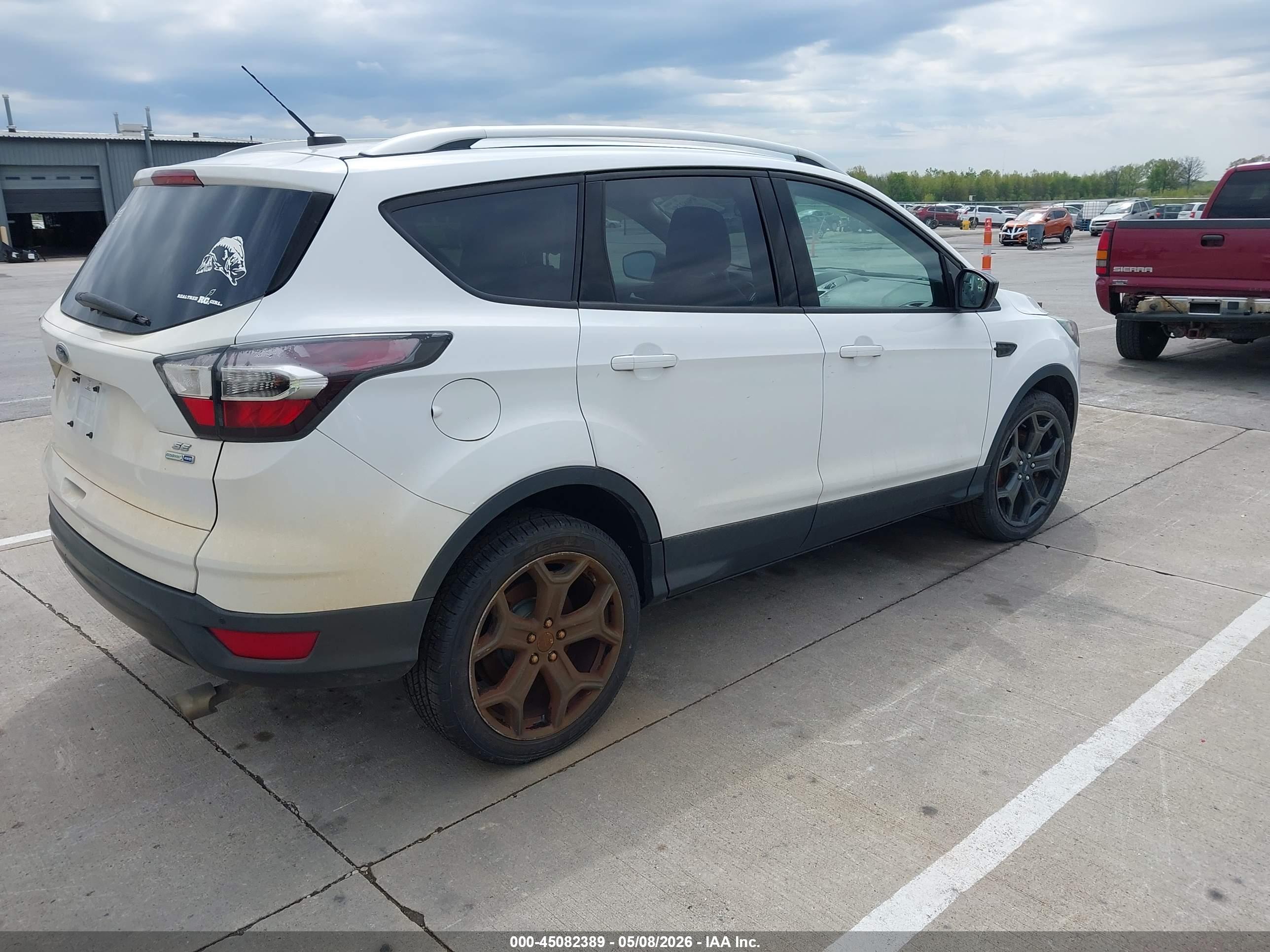 FORD ESCAPE image 4