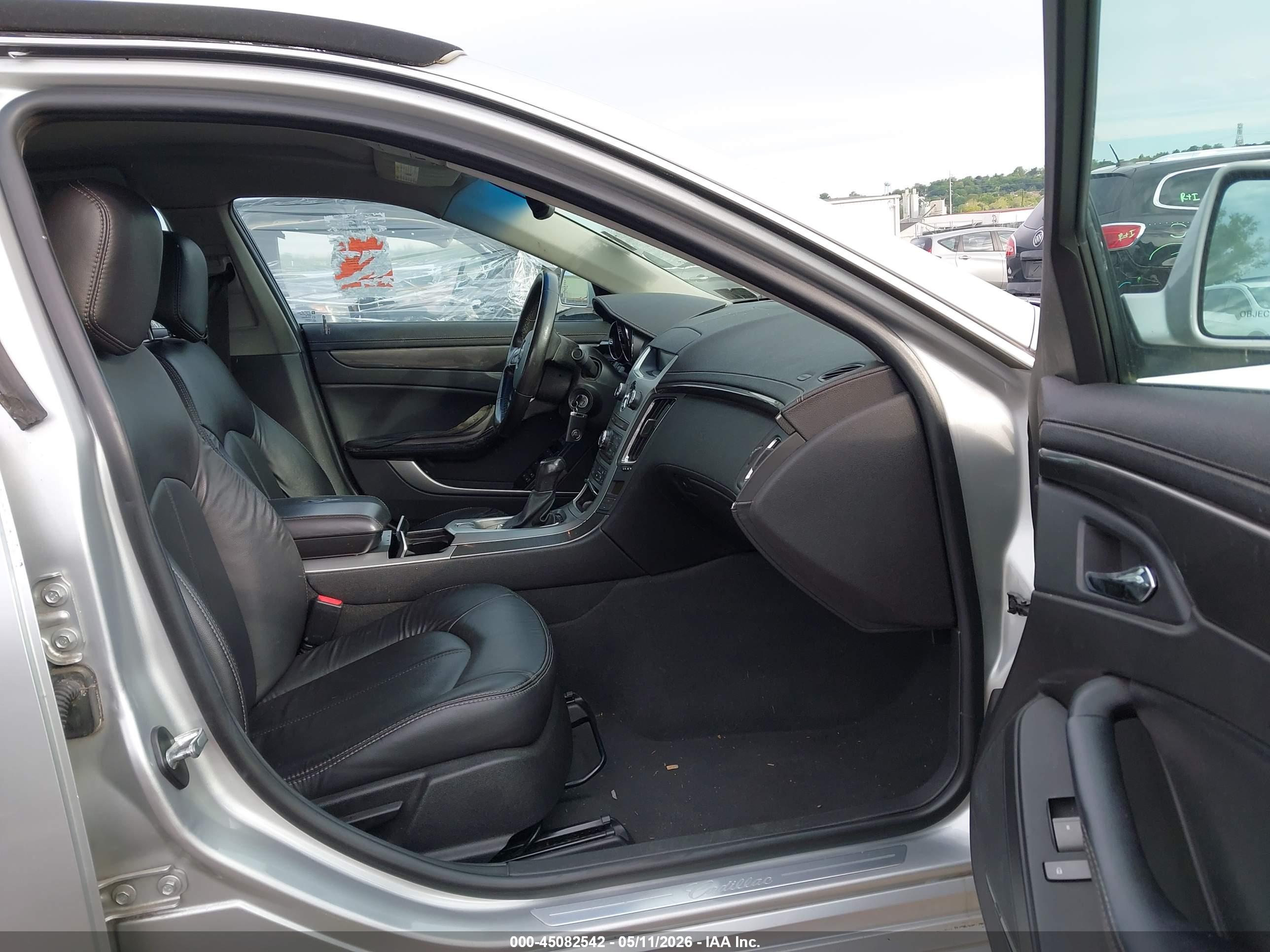 CADILLAC CTS image 5