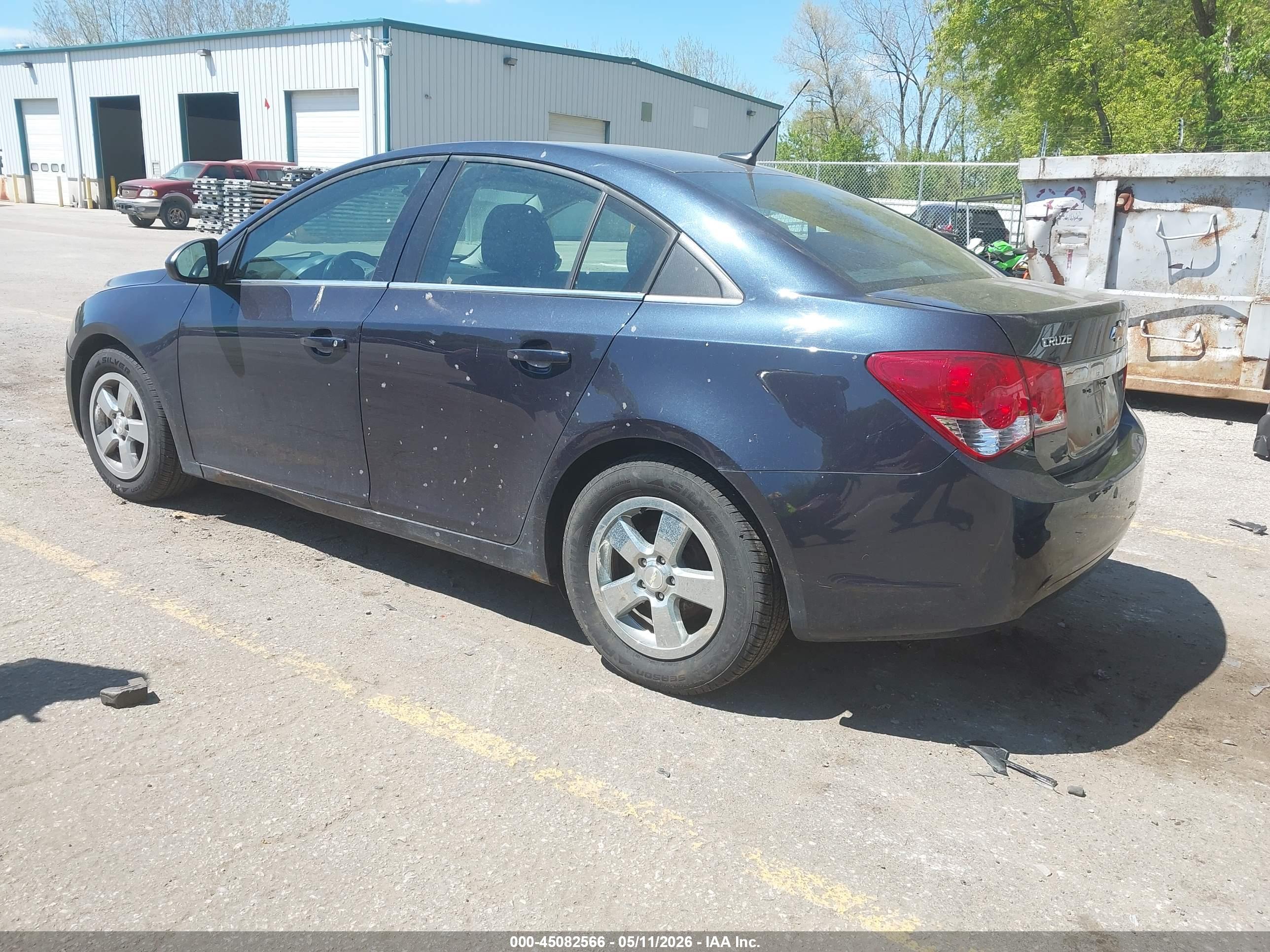 CHEVROLET CRUZE image 3