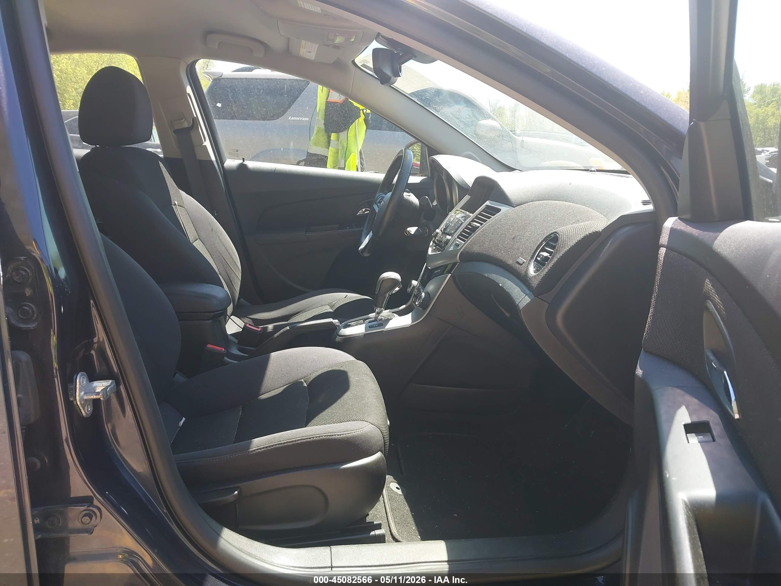 CHEVROLET CRUZE image 5