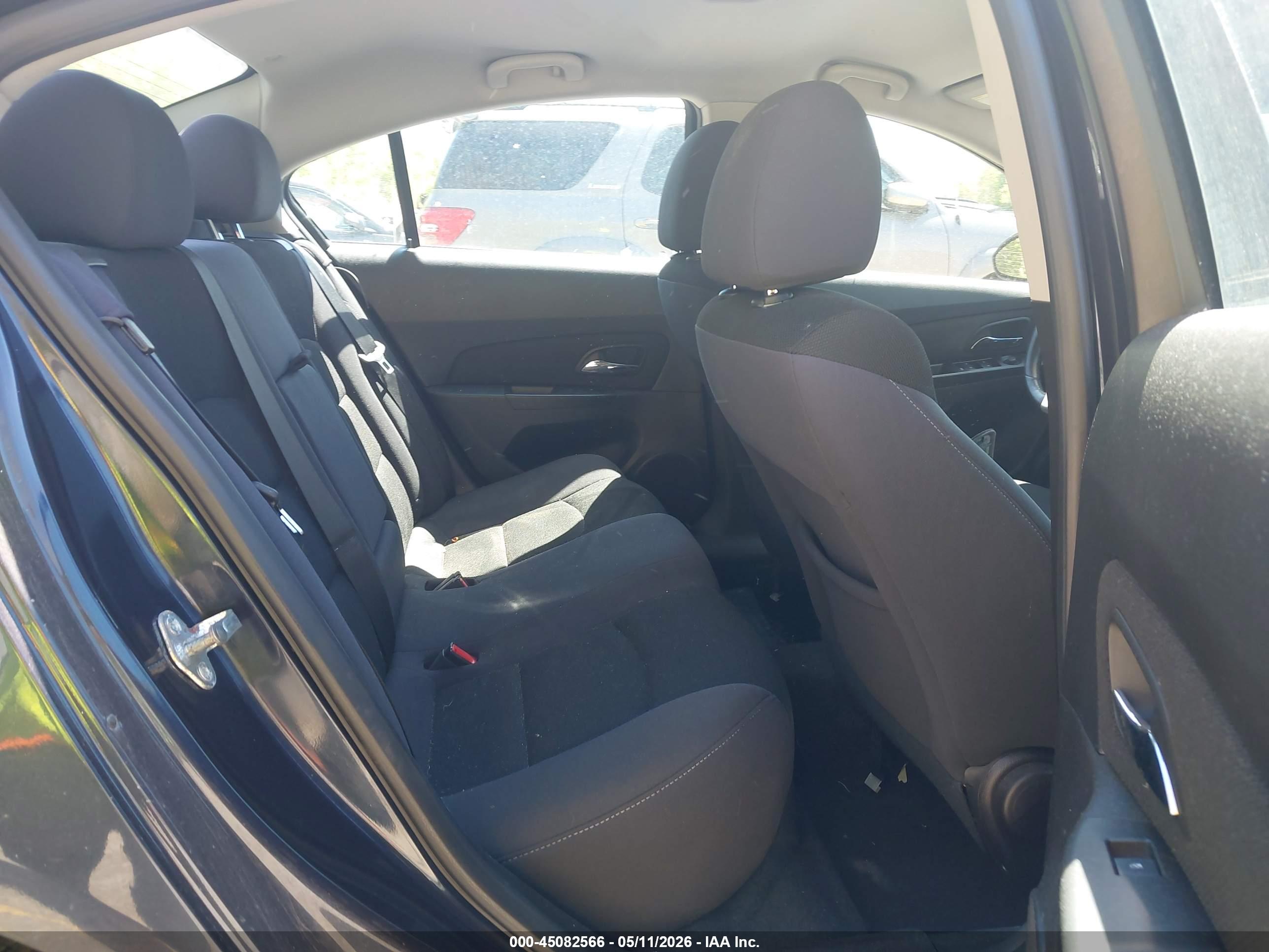 CHEVROLET CRUZE image 8