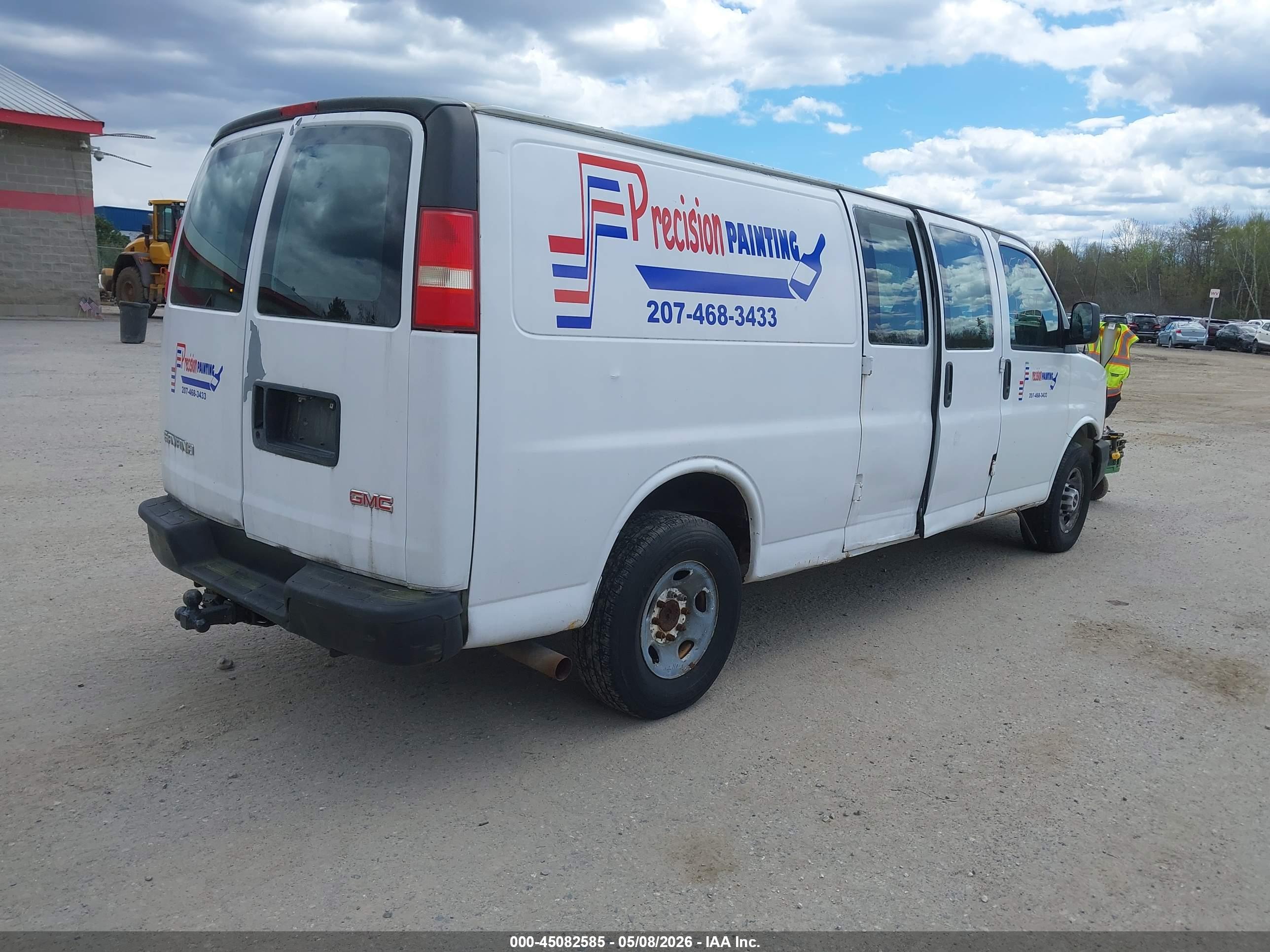 GMC SAVANA image 4