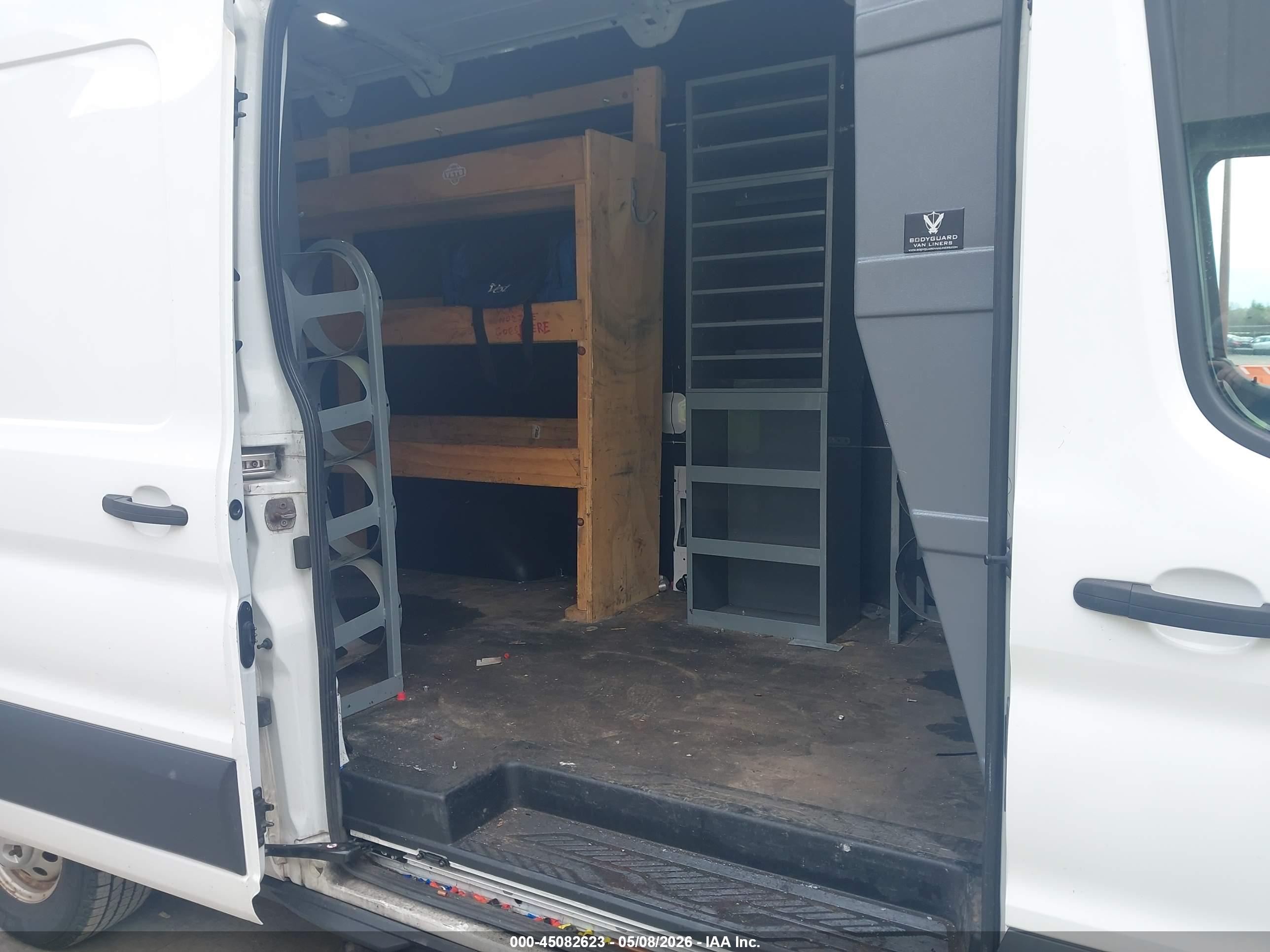 FORD TRANSIT-250 image 8