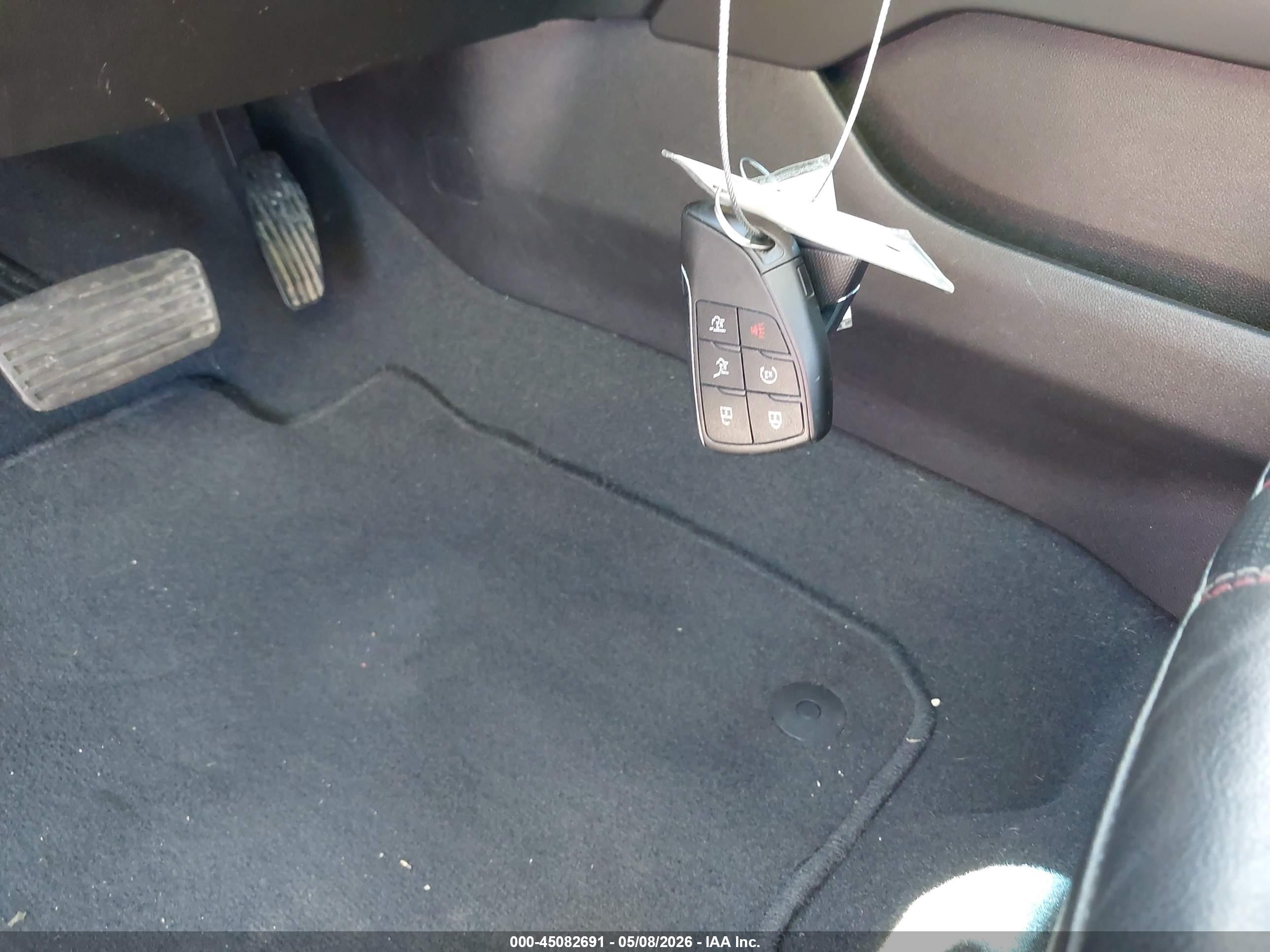 CHEVROLET SUBURBAN image 11