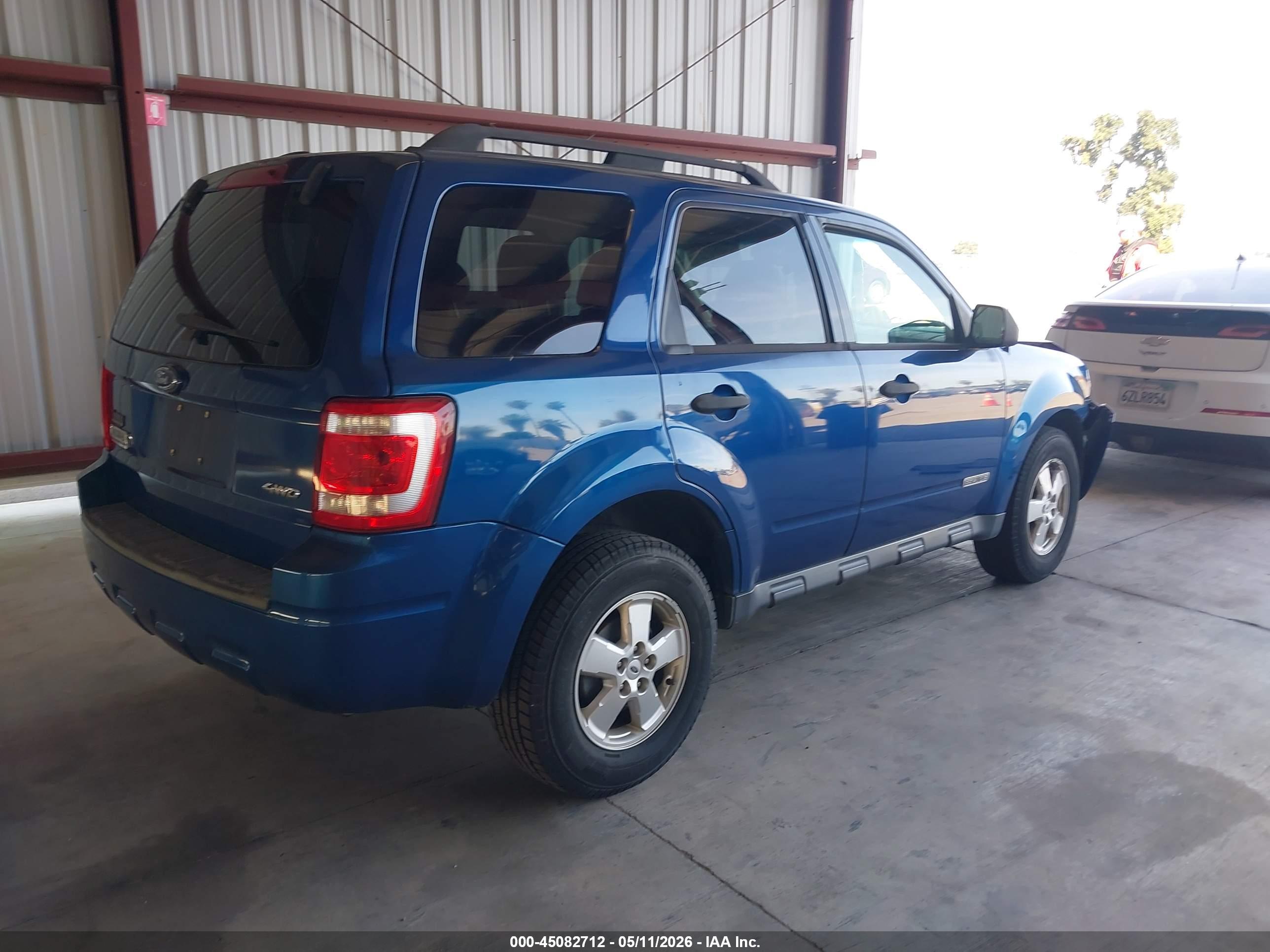 FORD ESCAPE image 4