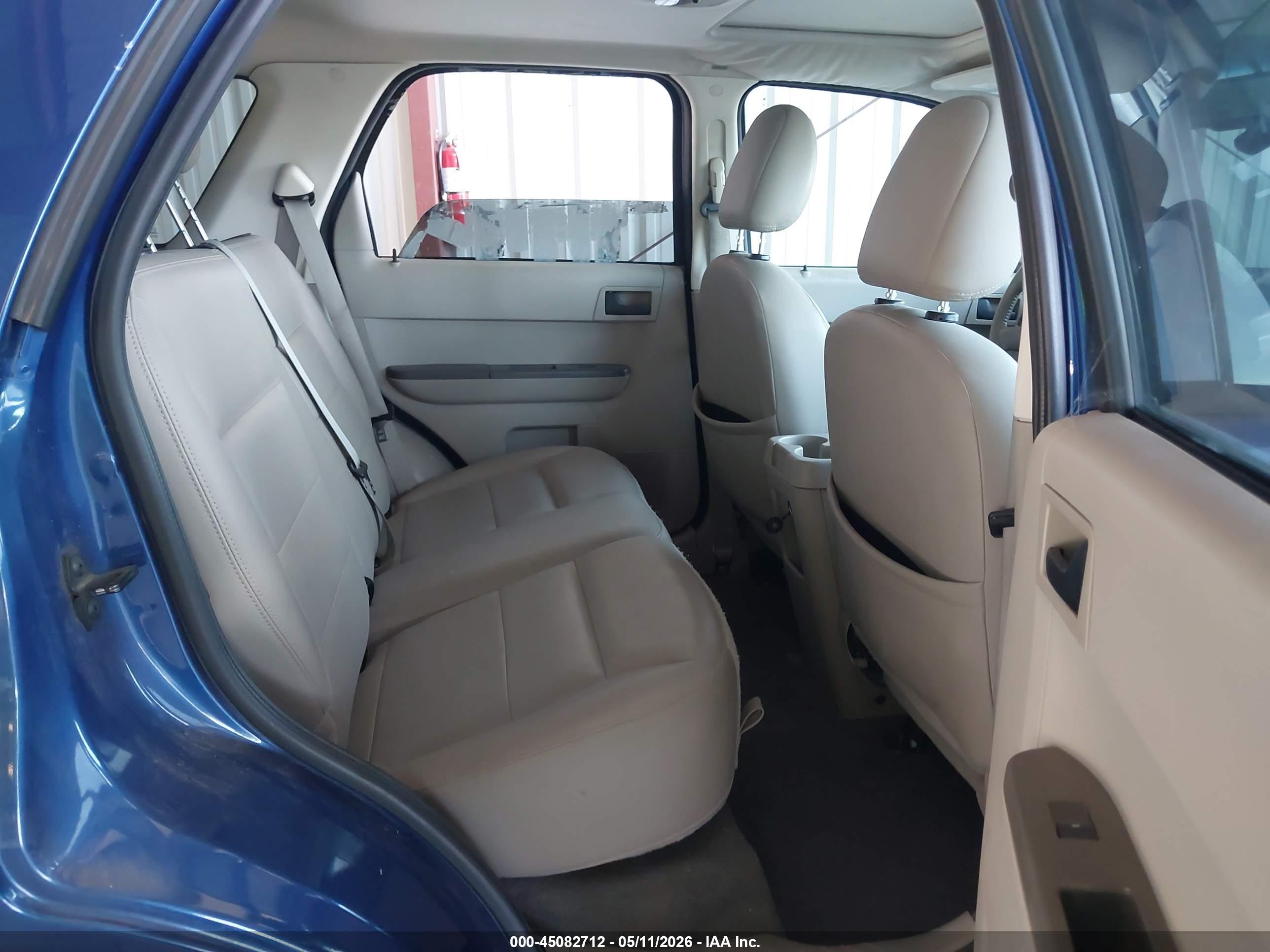 FORD ESCAPE image 8