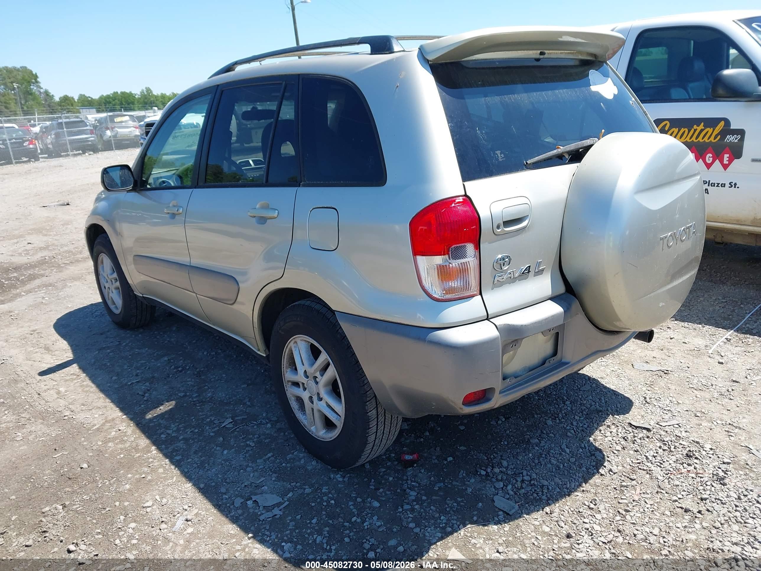 TOYOTA RAV4 image 3