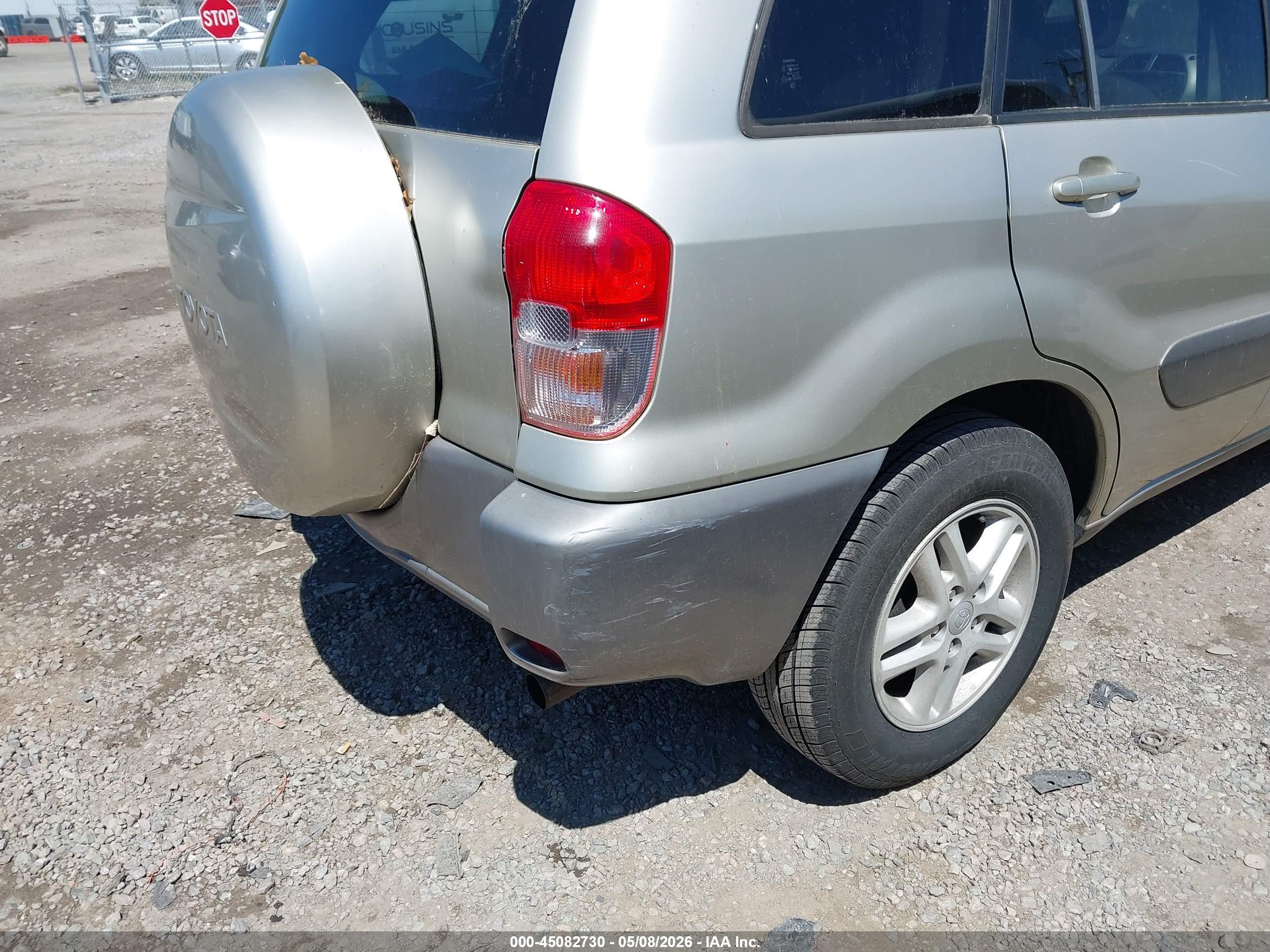 TOYOTA RAV4 image 6