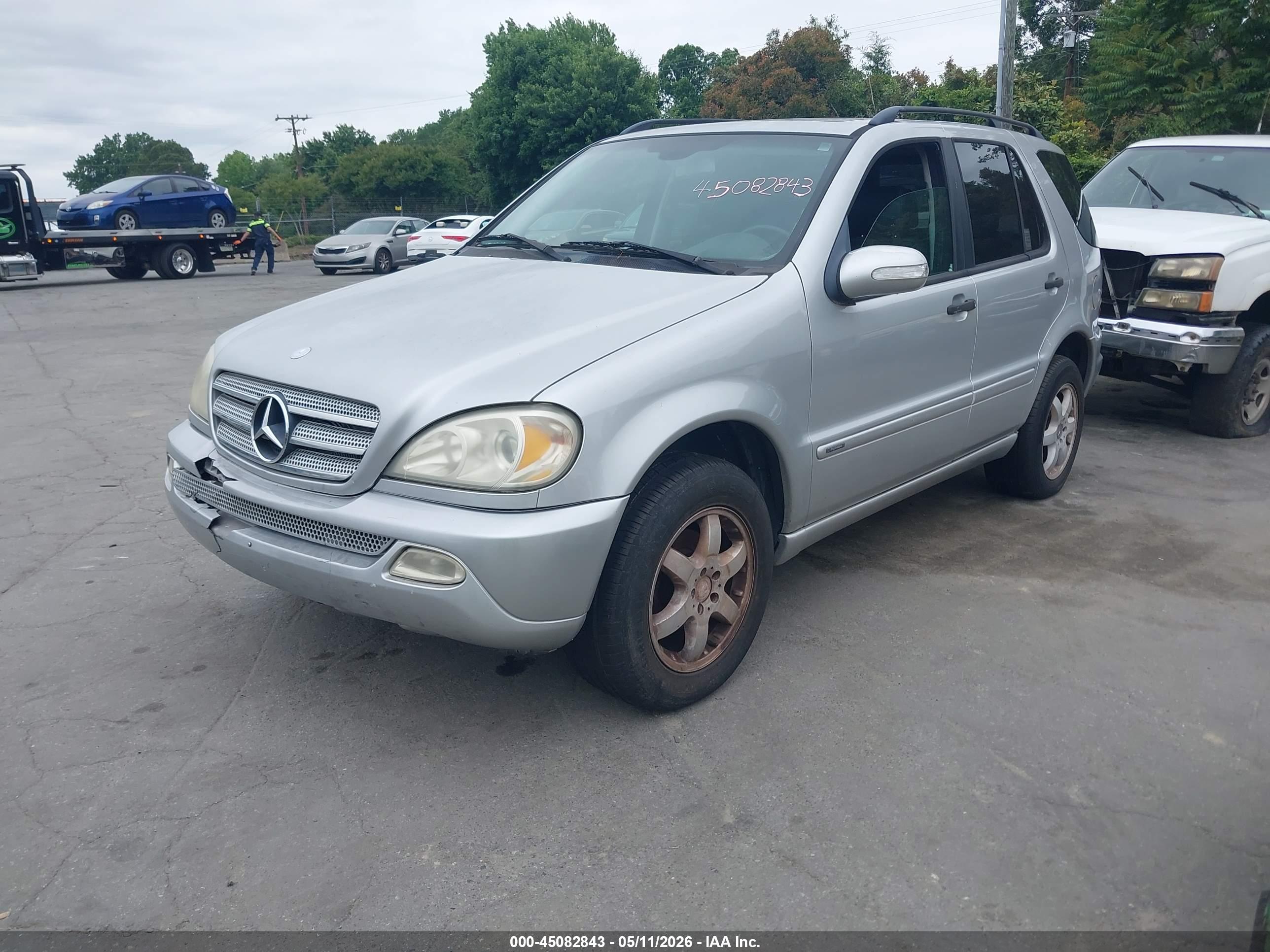 MERCEDES-BENZ ML image 2