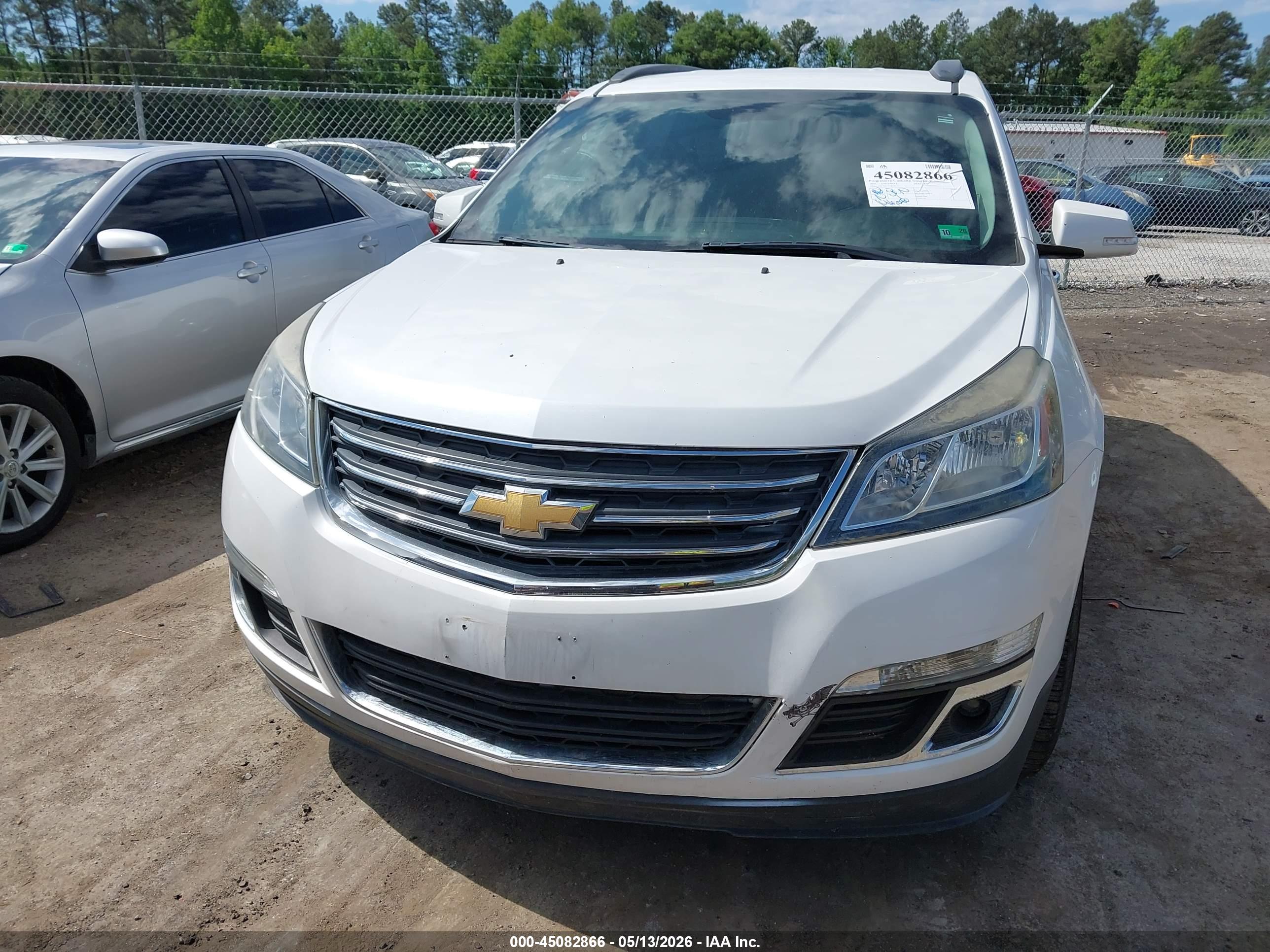 CHEVROLET TRAVERSE image 6
