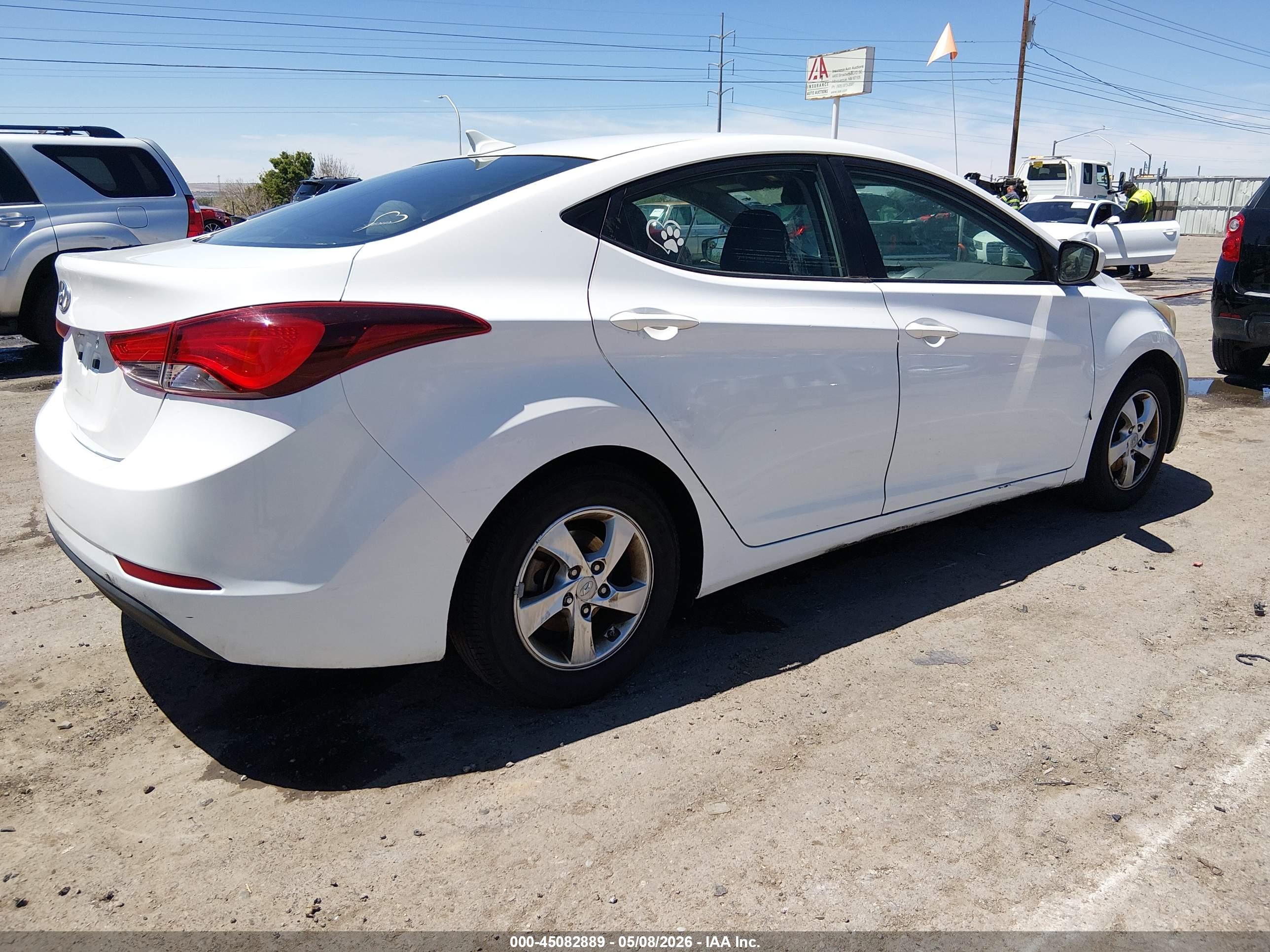 HYUNDAI ELANTRA image 4