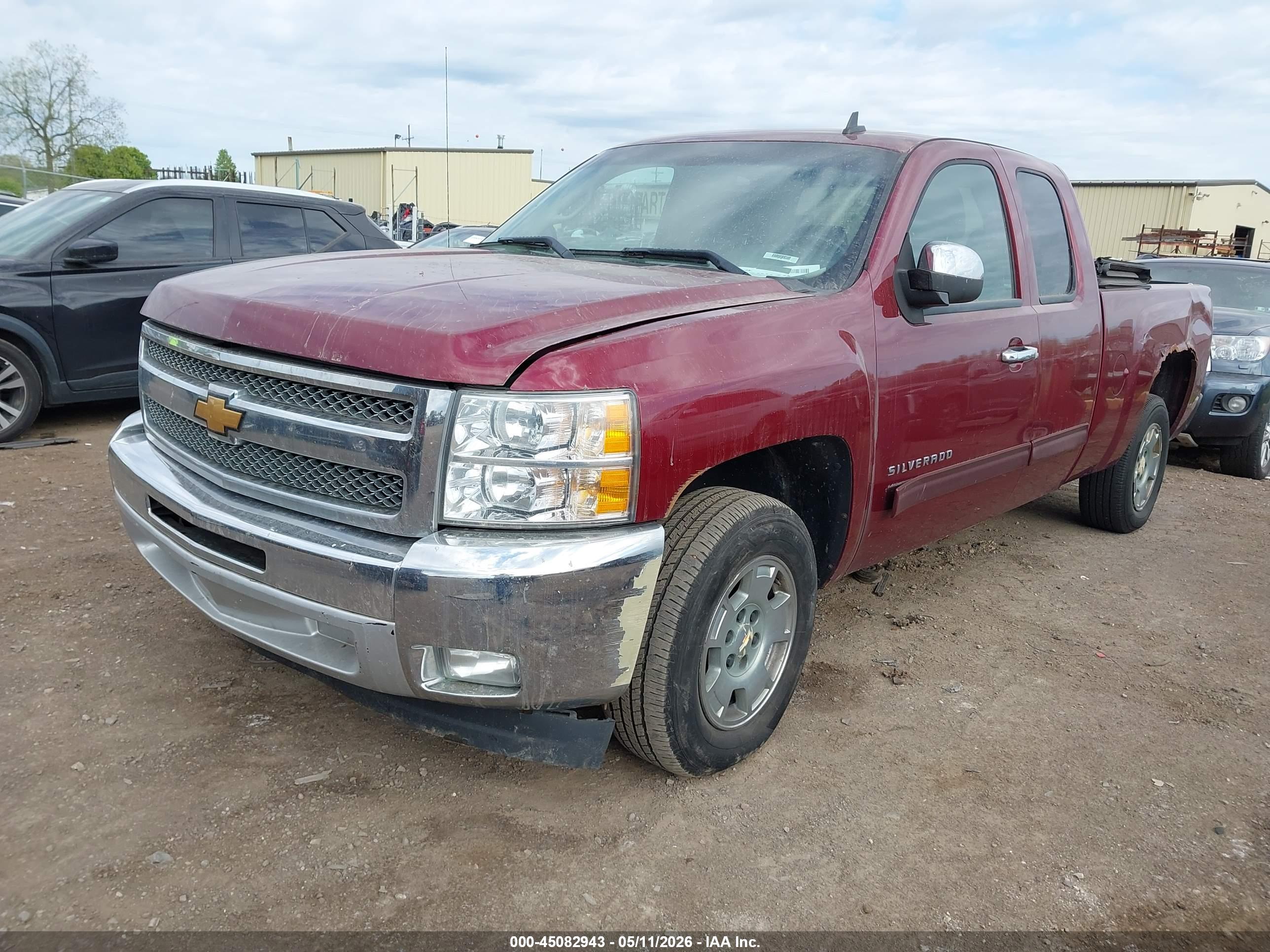 CHEVROLET SILVERADO image 2