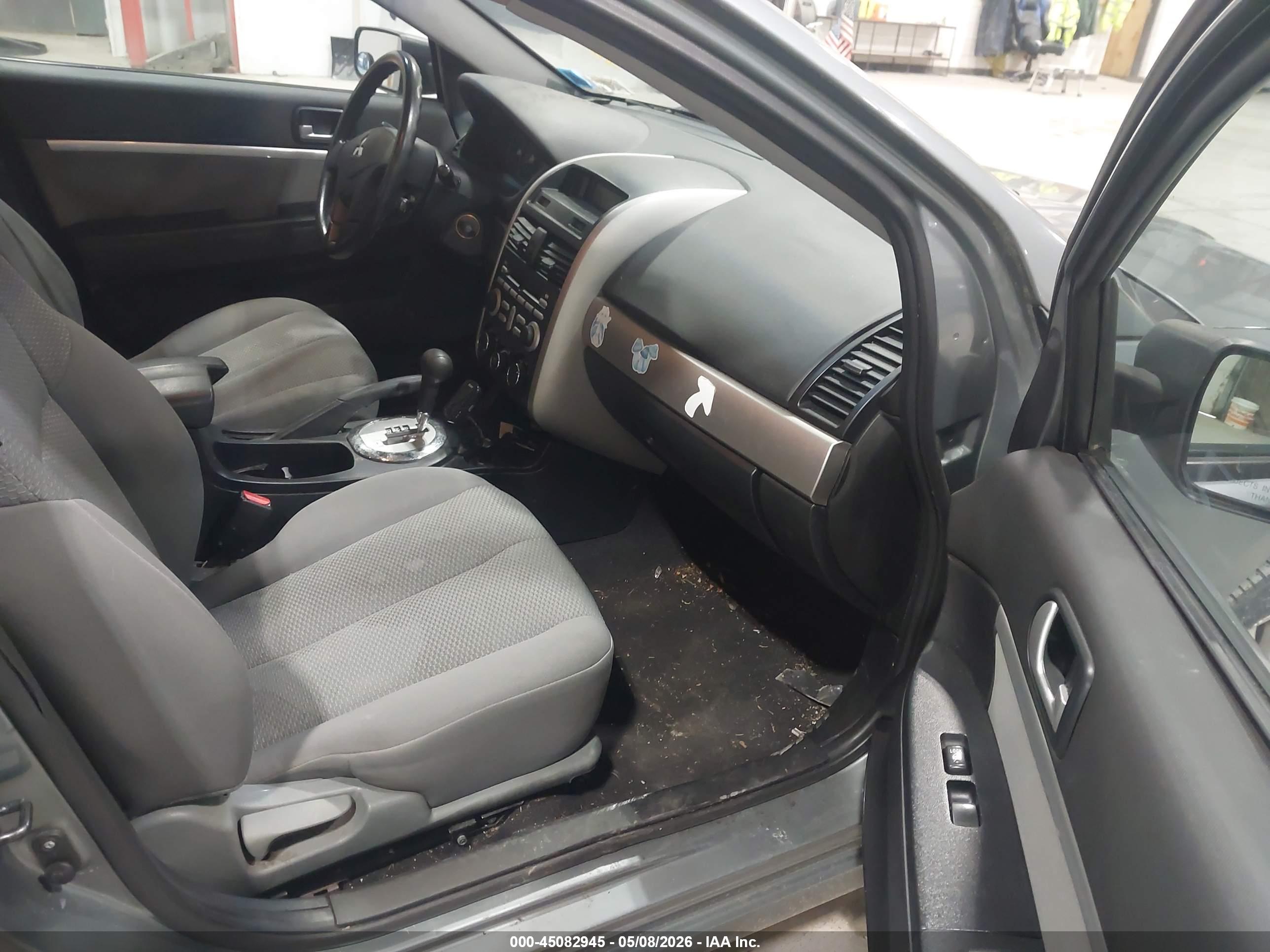 MITSUBISHI GALANT image 5