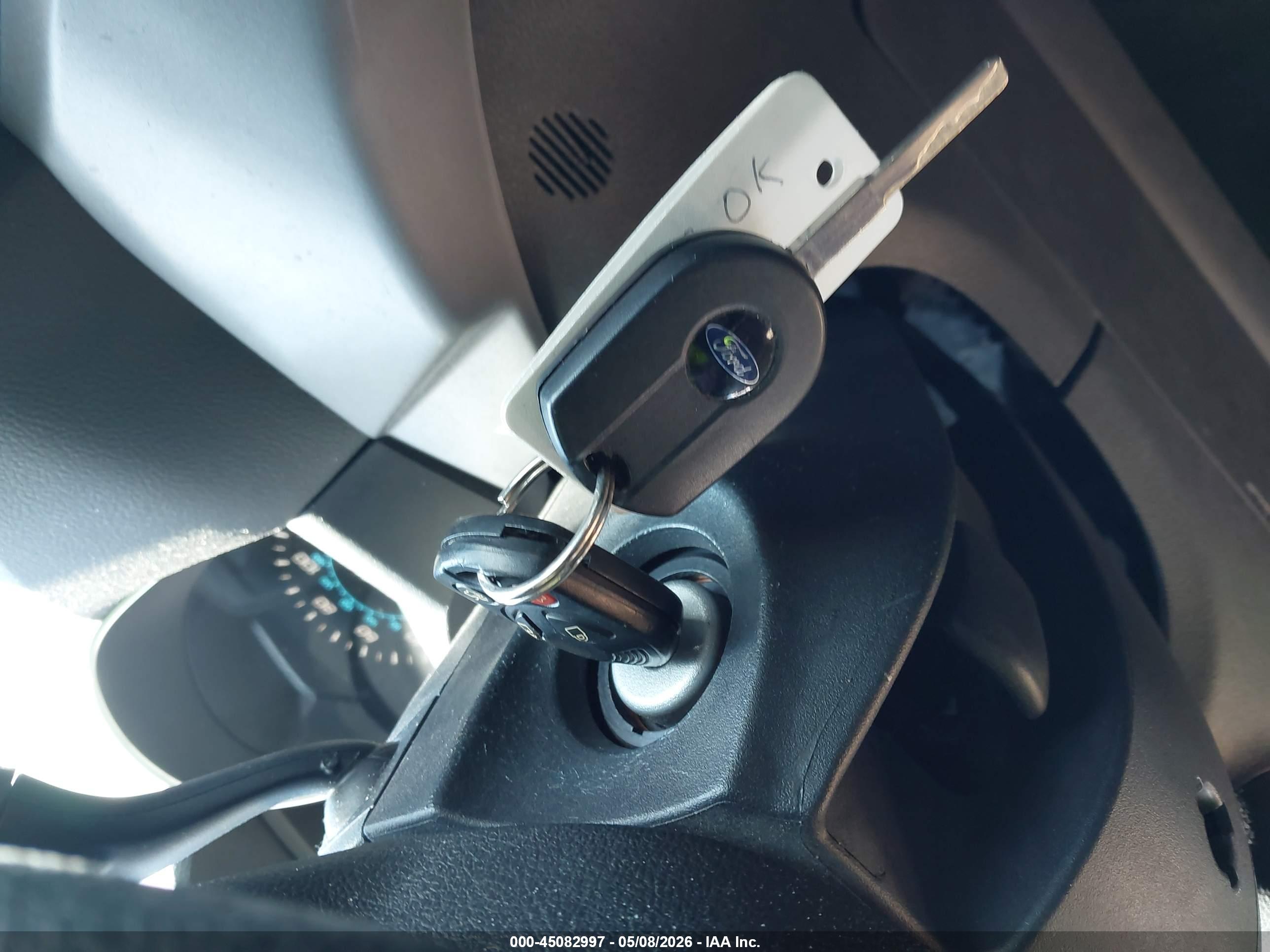 FORD ESCAPE image 11