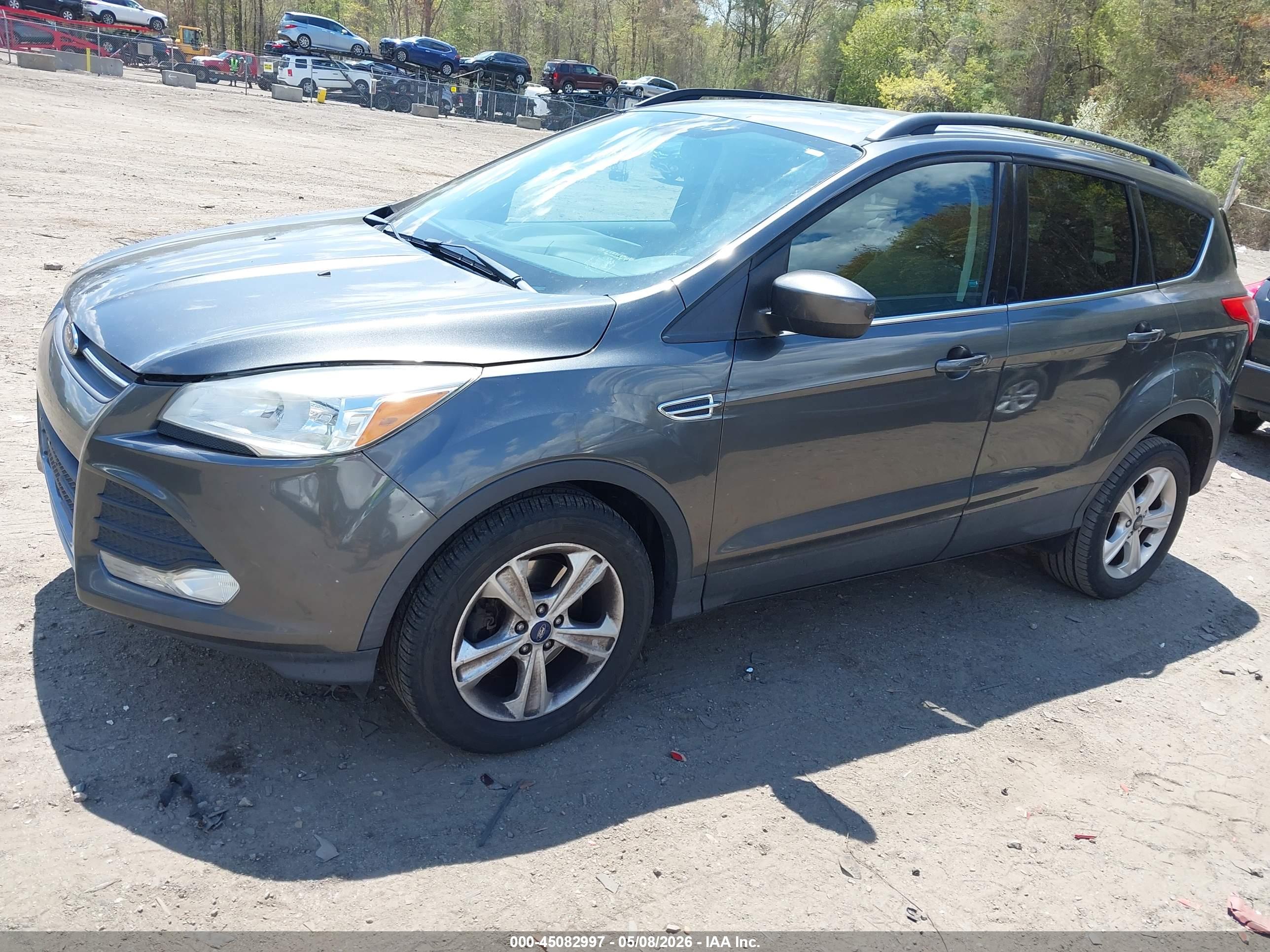 FORD ESCAPE image 2