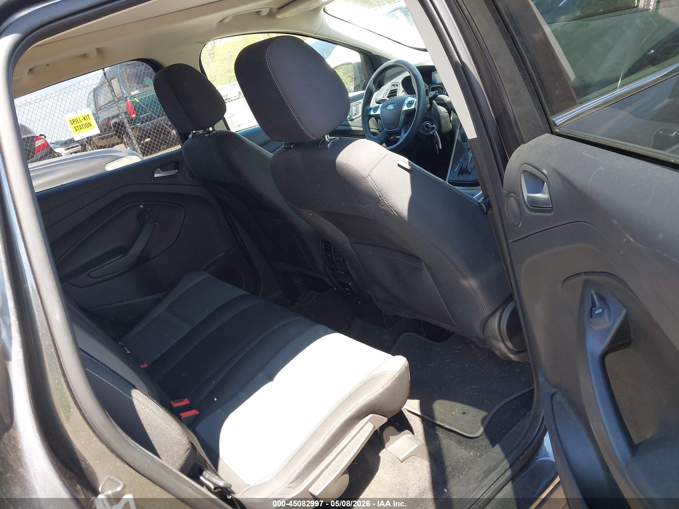 FORD ESCAPE image 8