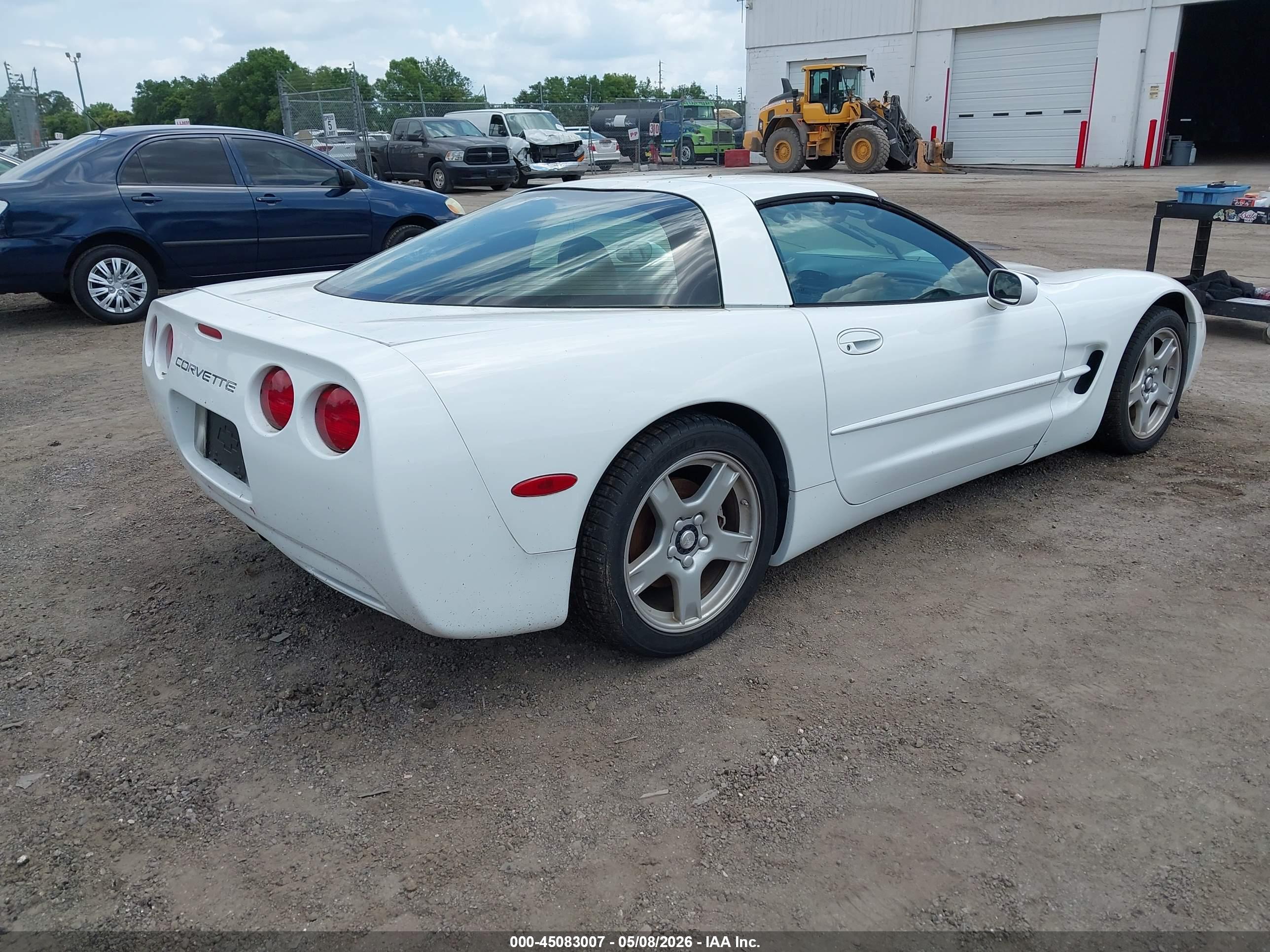 CHEVROLET CORVETTE image 4