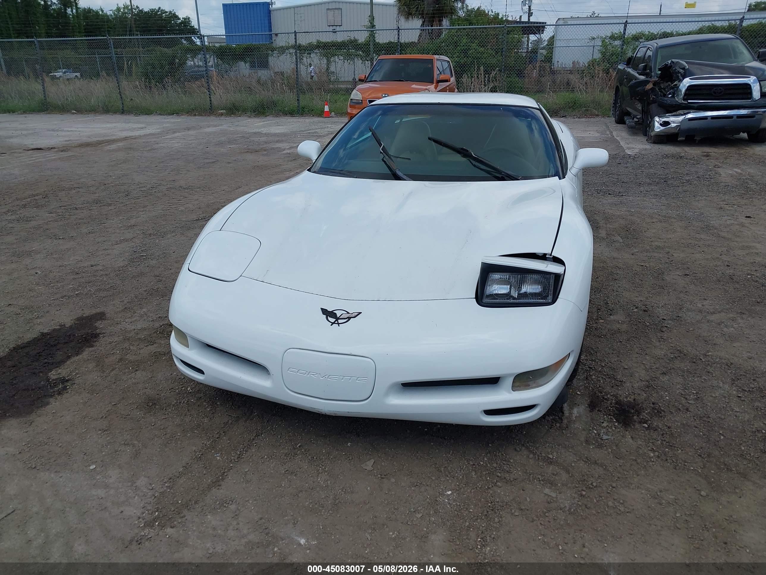 CHEVROLET CORVETTE image 6