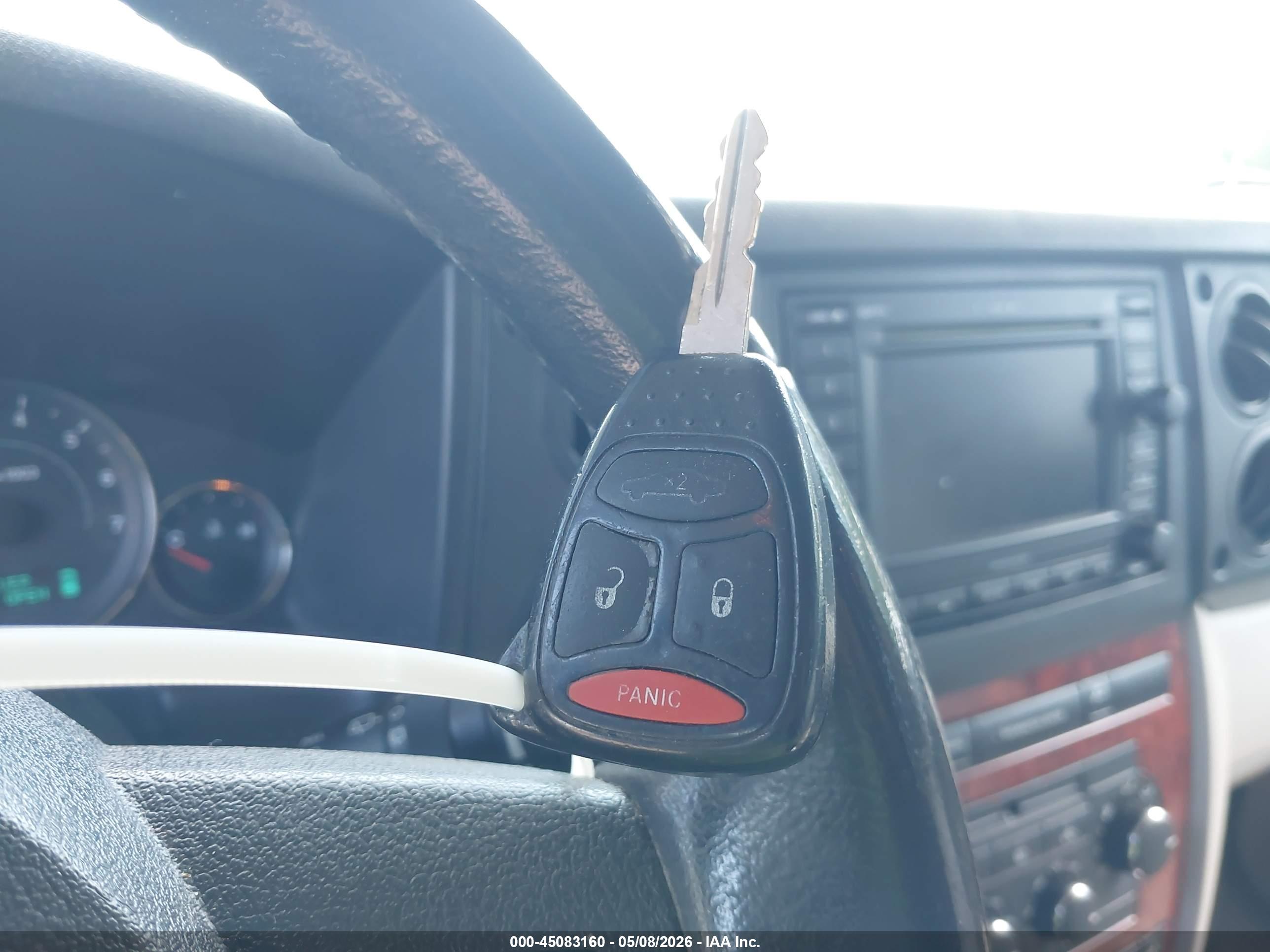 JEEP COMMANDER image 11