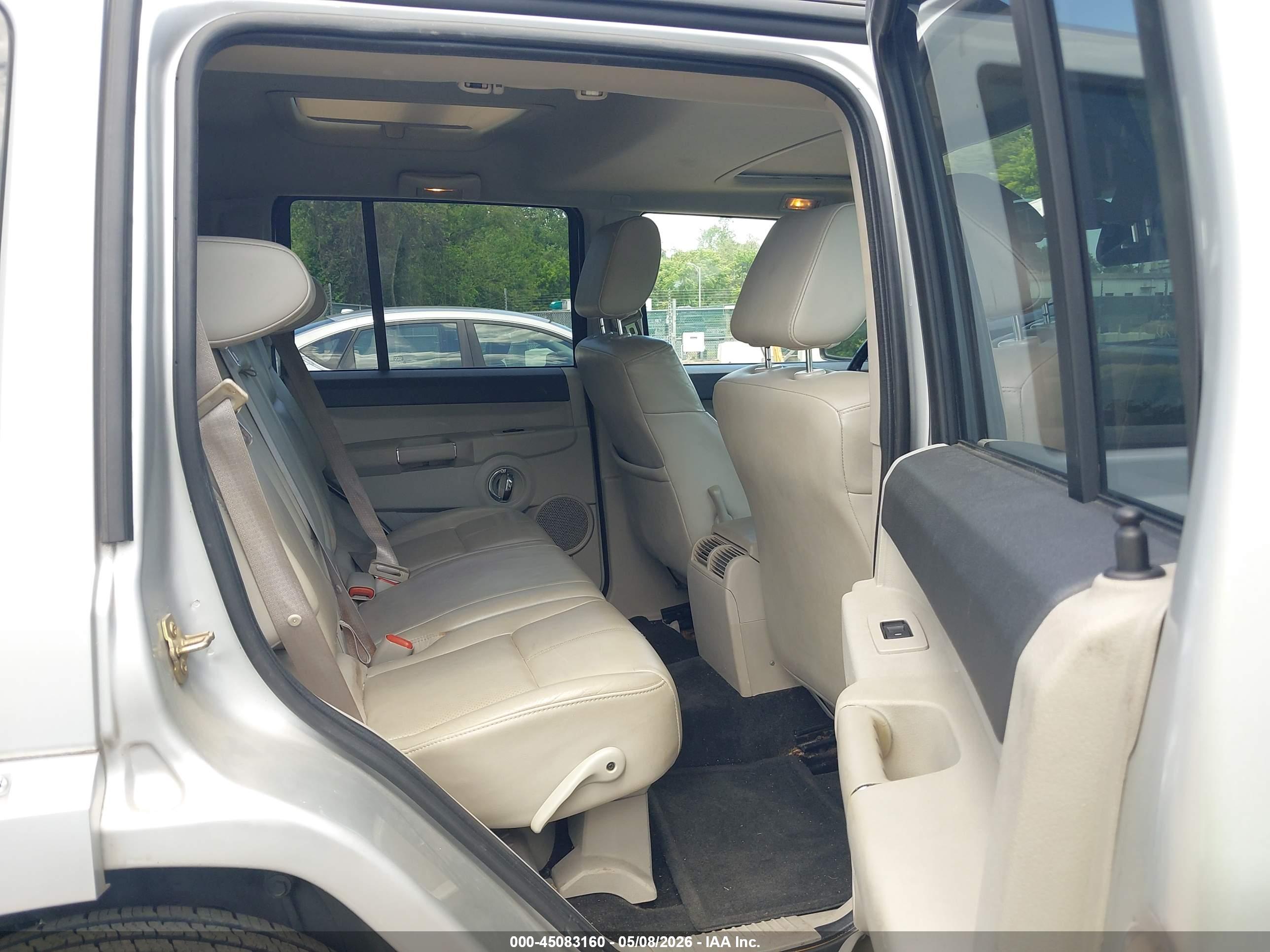 JEEP COMMANDER image 8
