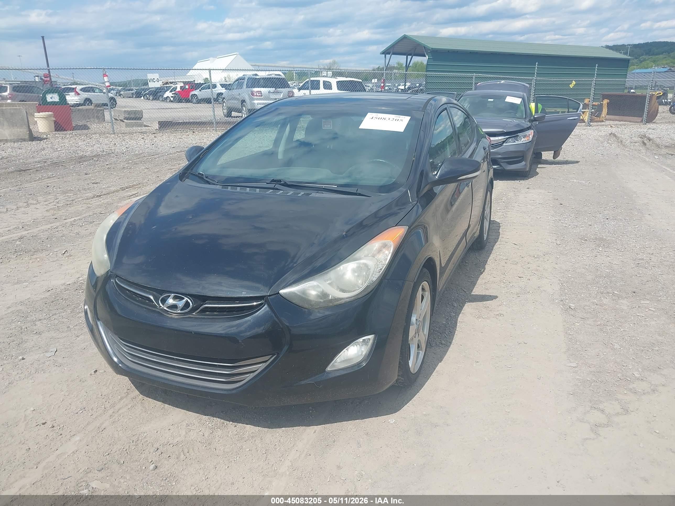 HYUNDAI ELANTRA image 2