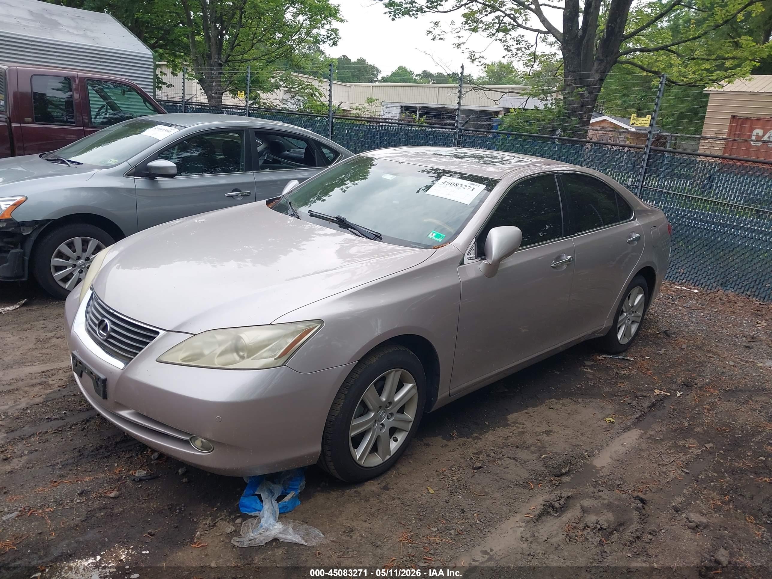 LEXUS ES image 2