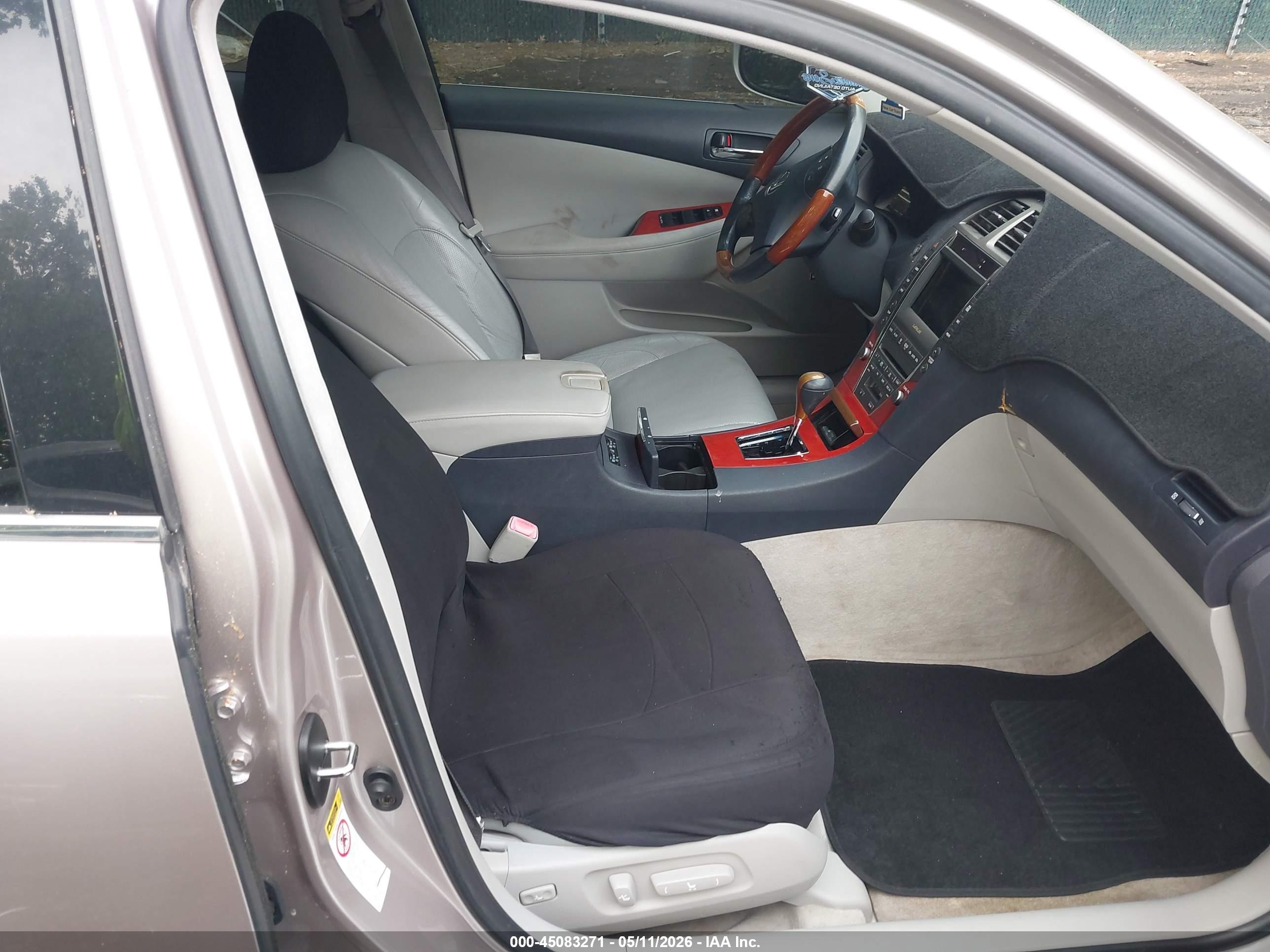 LEXUS ES image 5