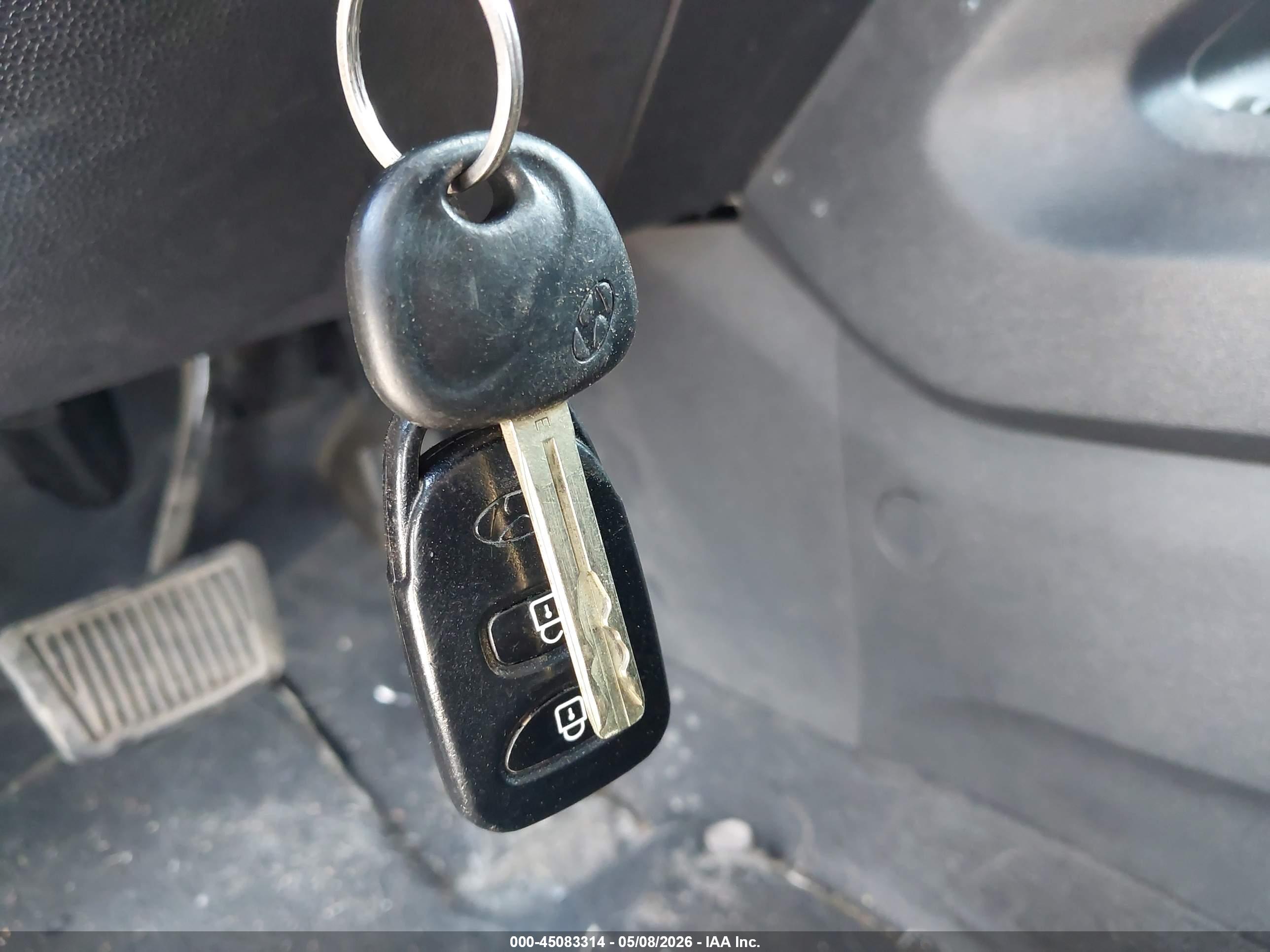HYUNDAI TUCSON image 11